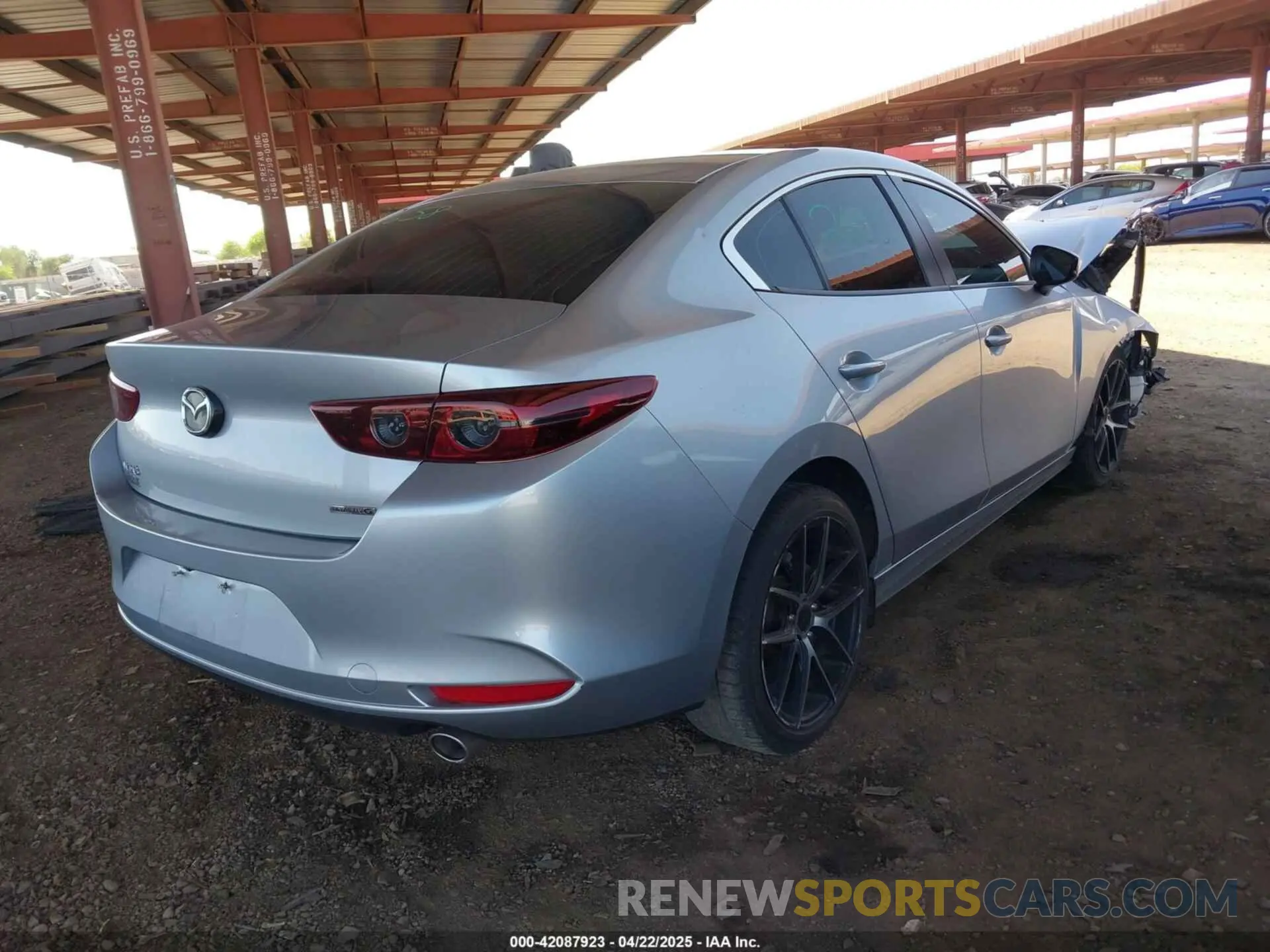4 fotografías del automóvil dañado JM1BPACL5K1113424 MAZDA MAZDA3 2019