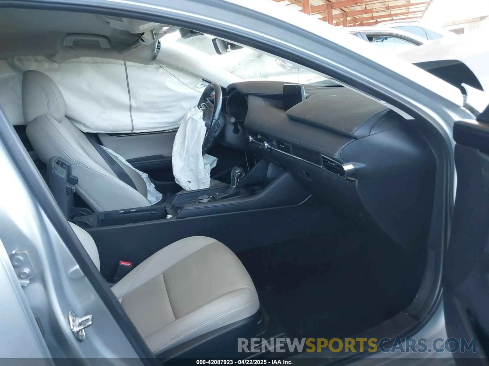 5 fotografías del automóvil dañado JM1BPACL5K1113424 MAZDA MAZDA3 2019