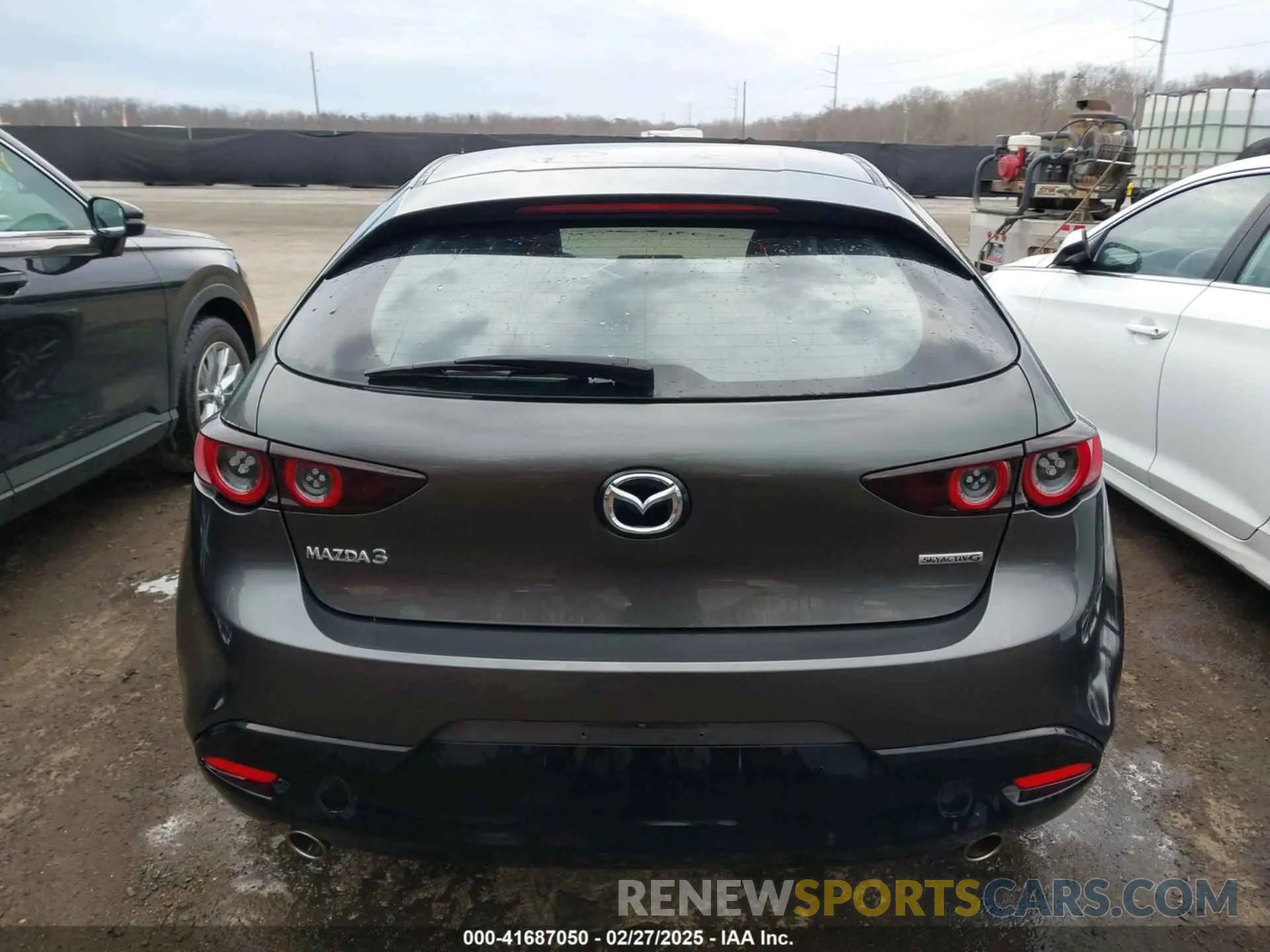 16 fotografías del automóvil dañado JM1BPAJM8K1133405 MAZDA MAZDA3 2019