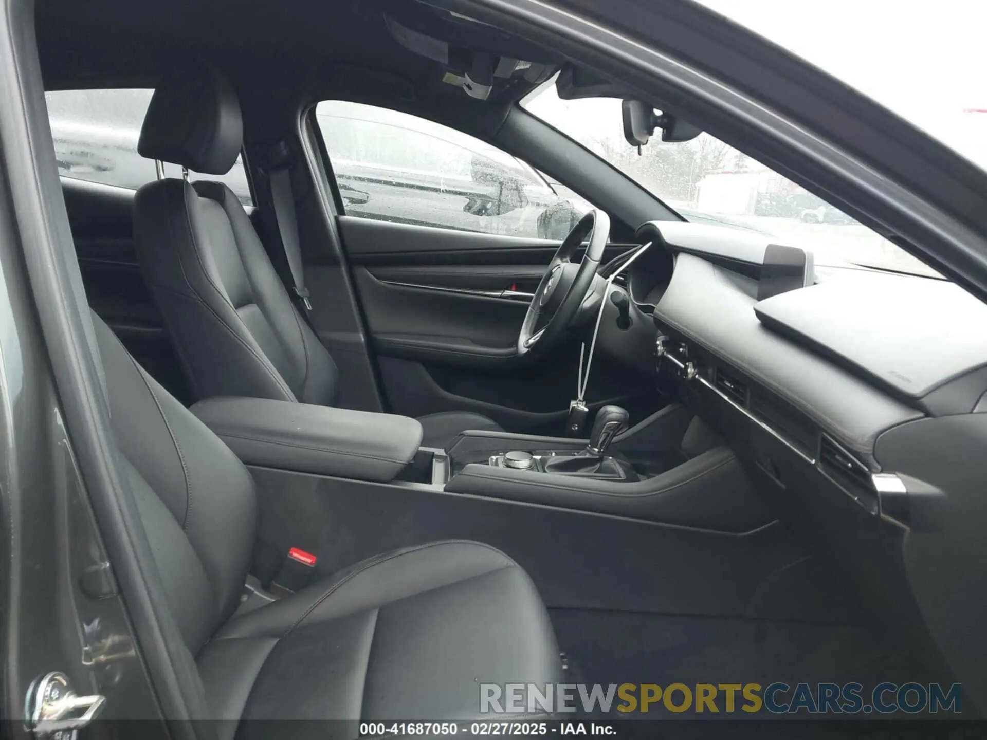 5 fotografías del automóvil dañado JM1BPAJM8K1133405 MAZDA MAZDA3 2019