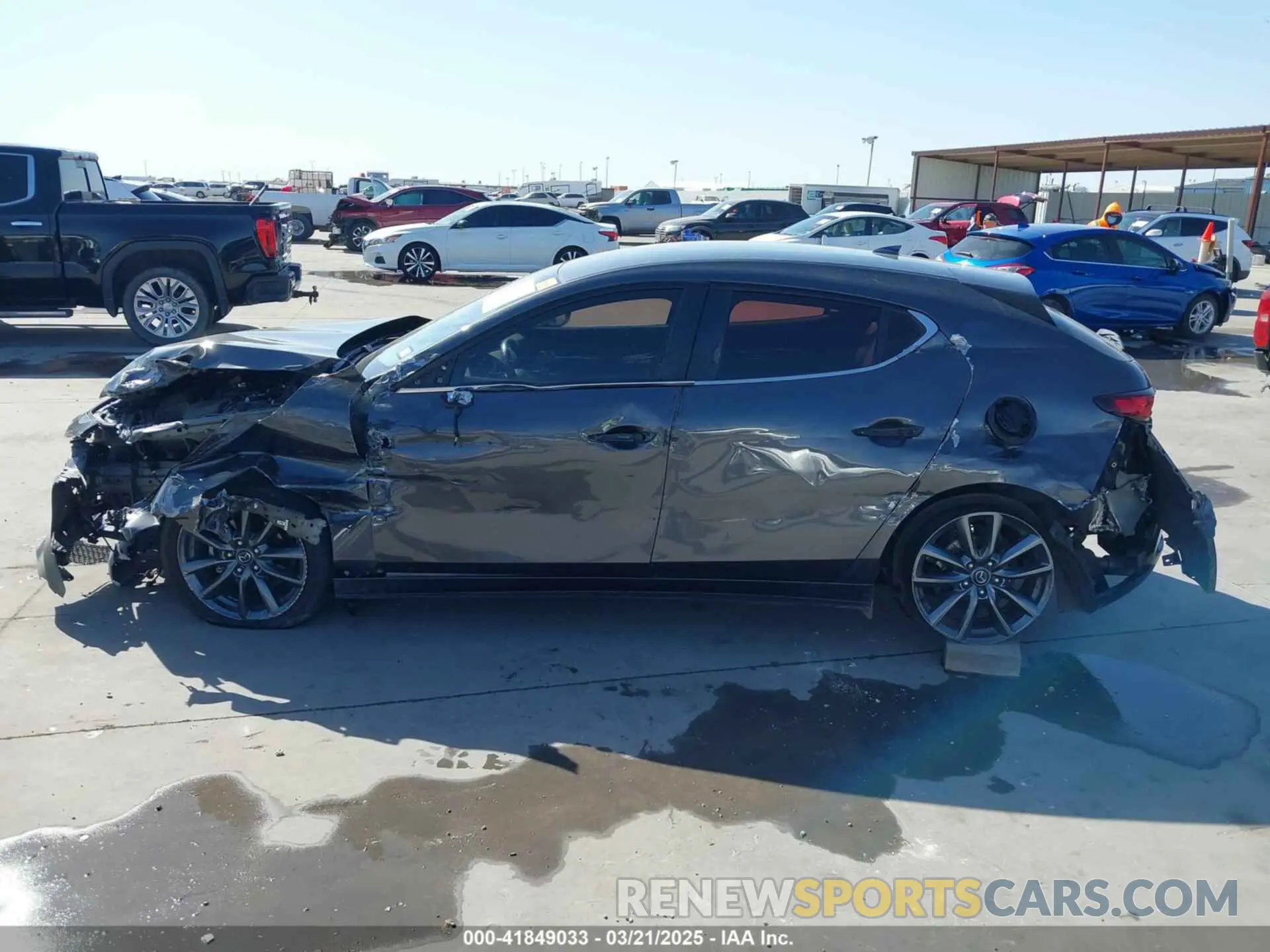 14 fotografías del automóvil dañado JM1BPAMM8K1120231 MAZDA MAZDA3 2019
