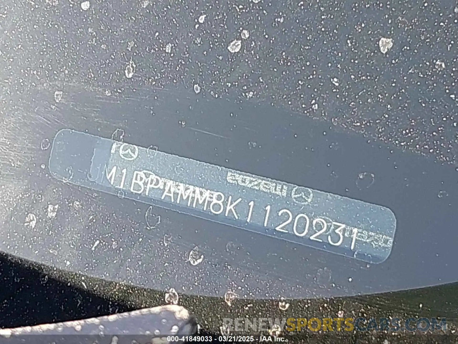 17 fotografías del automóvil dañado JM1BPAMM8K1120231 MAZDA MAZDA3 2019
