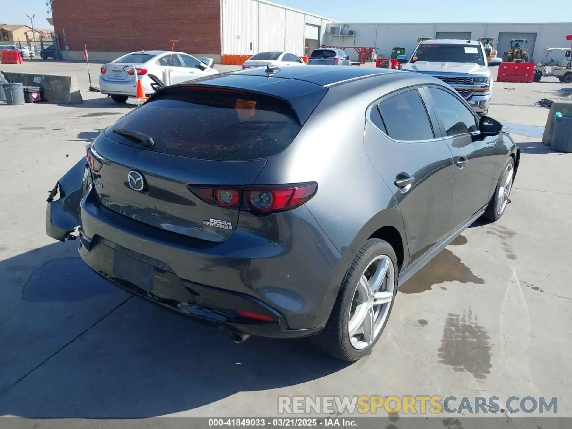 4 fotografías del automóvil dañado JM1BPAMM8K1120231 MAZDA MAZDA3 2019