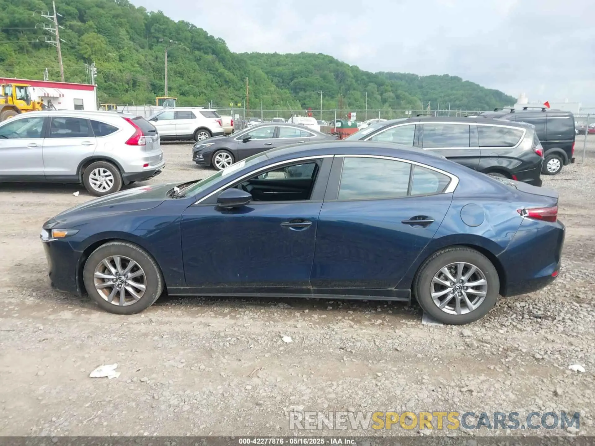 14 fotografías del automóvil dañado 3MZBPABL1LM129851 MAZDA MAZDA3 2020