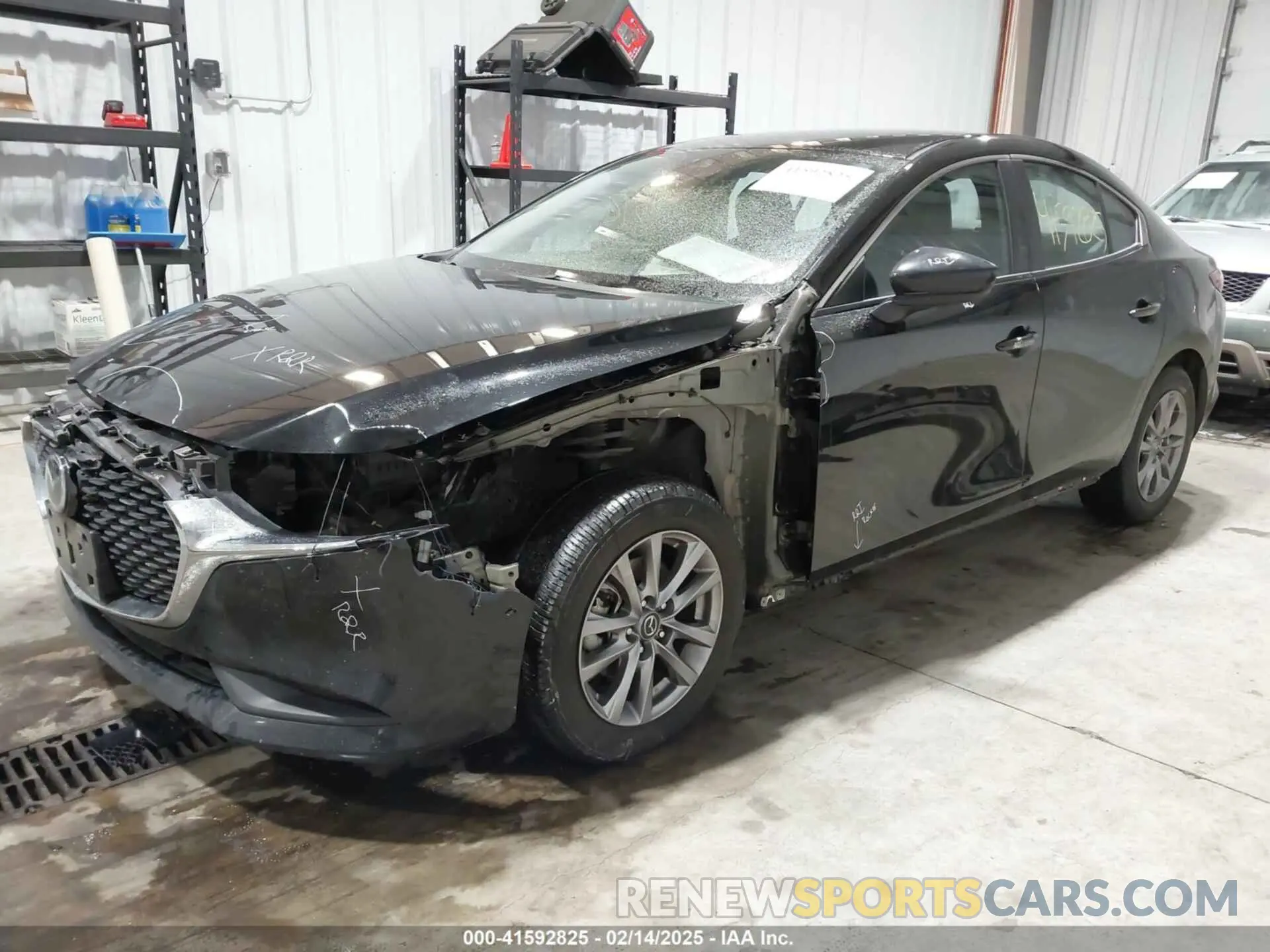 2 fotografías del automóvil dañado 3MZBPABL5LM130436 MAZDA MAZDA3 2020