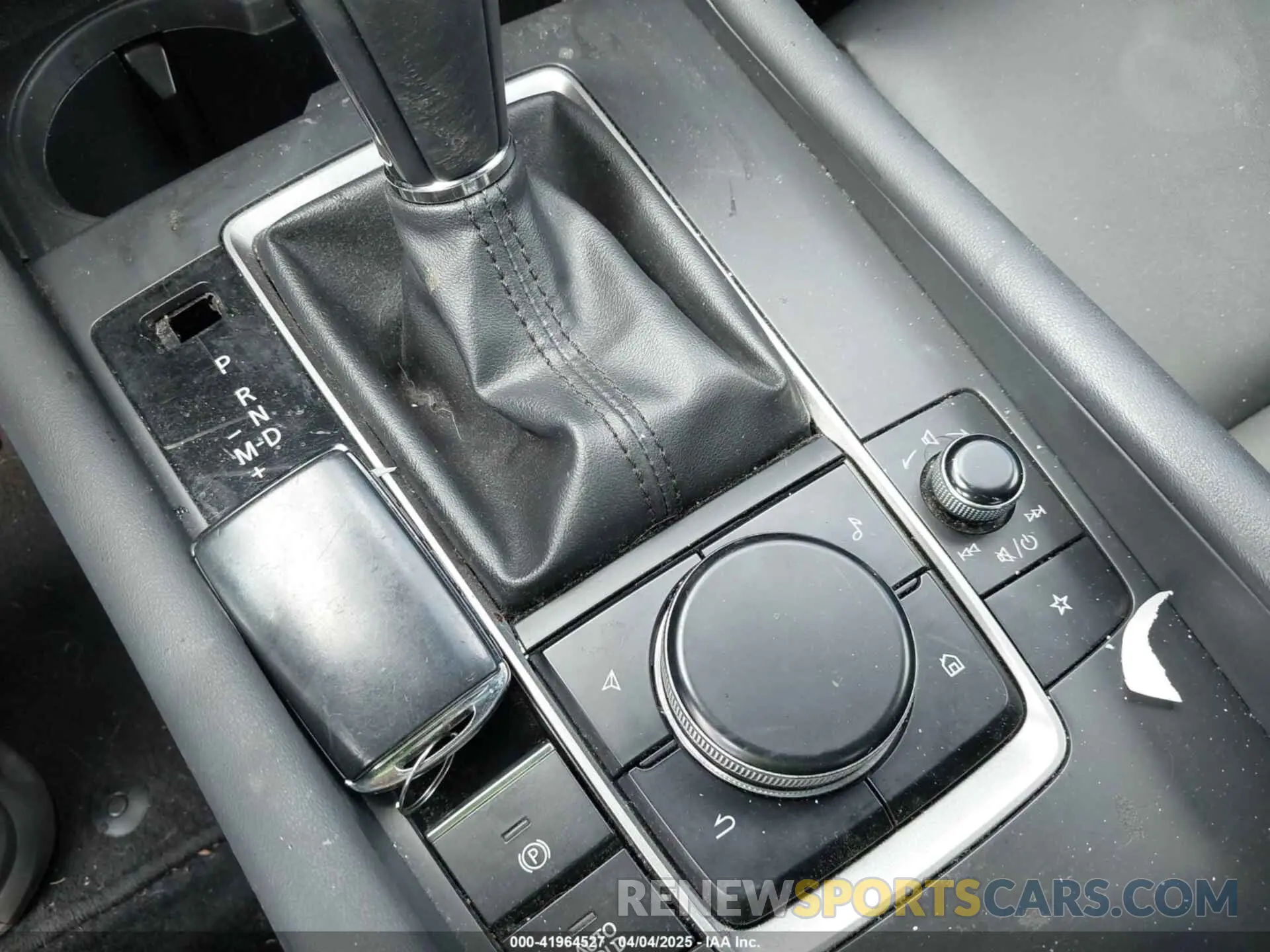 11 fotografías del automóvil dañado 3MZBPACL2LM126567 MAZDA MAZDA3 2020