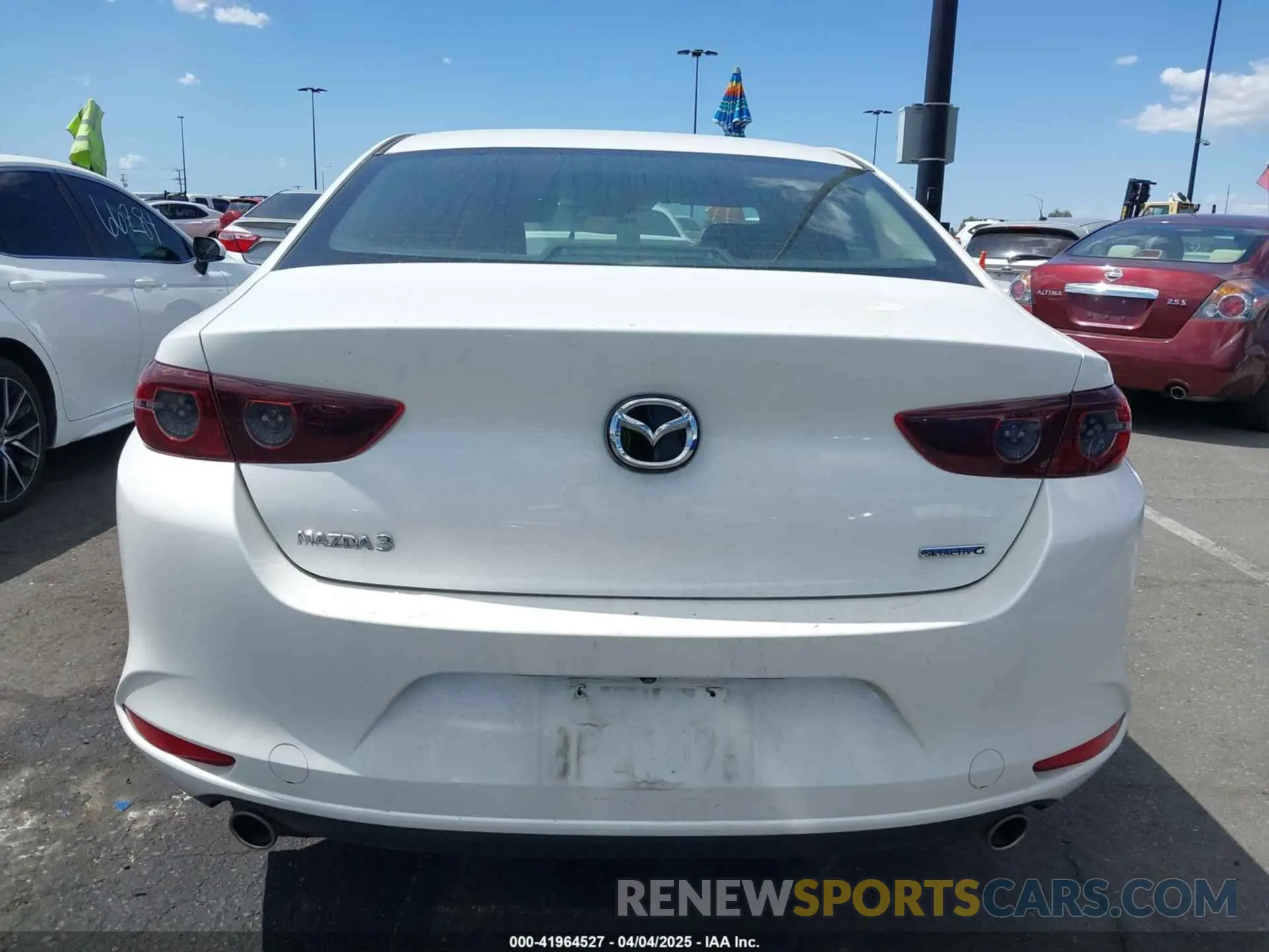 16 fotografías del automóvil dañado 3MZBPACL2LM126567 MAZDA MAZDA3 2020