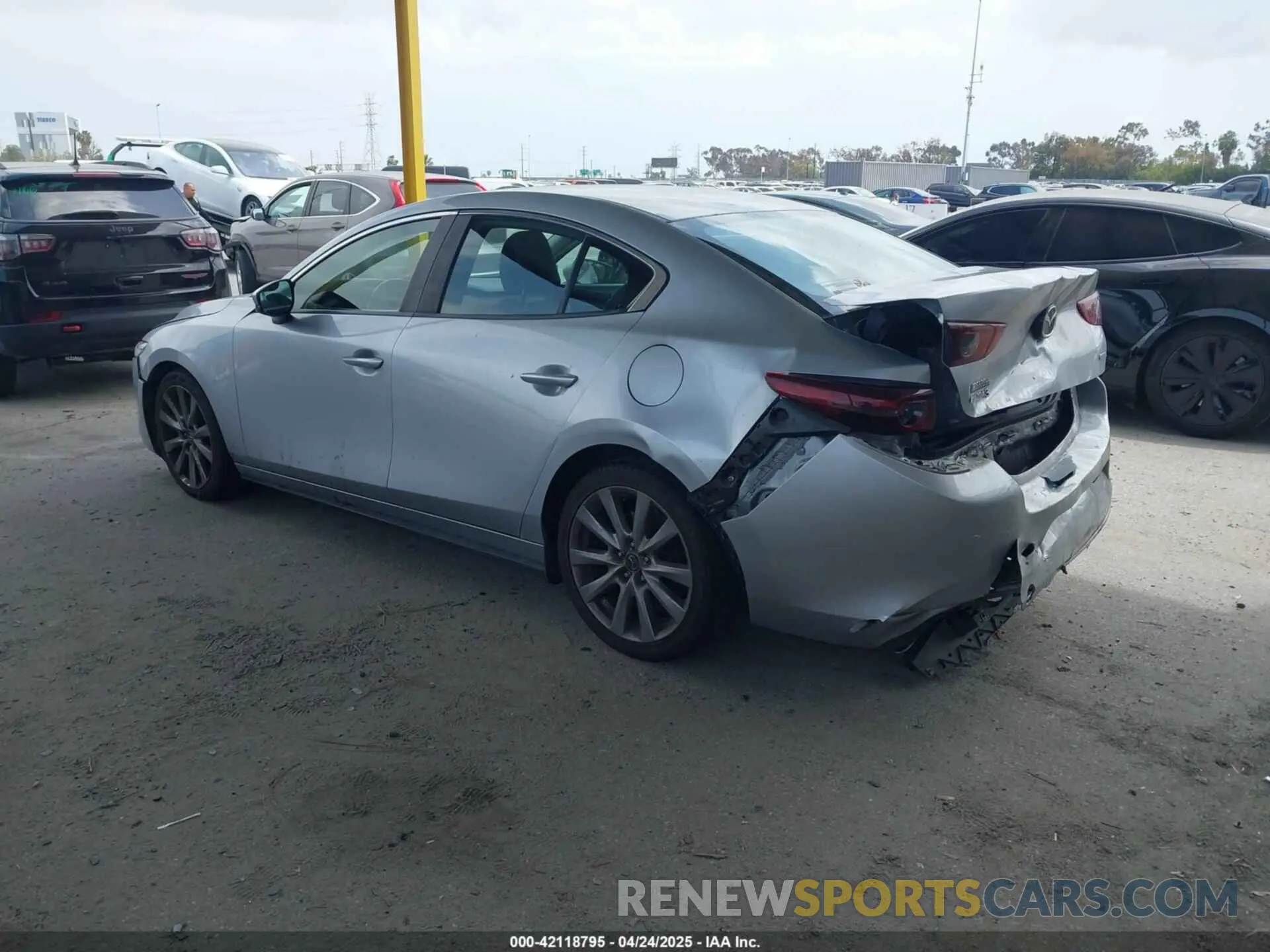 3 fotografías del automóvil dañado 3MZBPACL6LM131481 MAZDA MAZDA3 2020