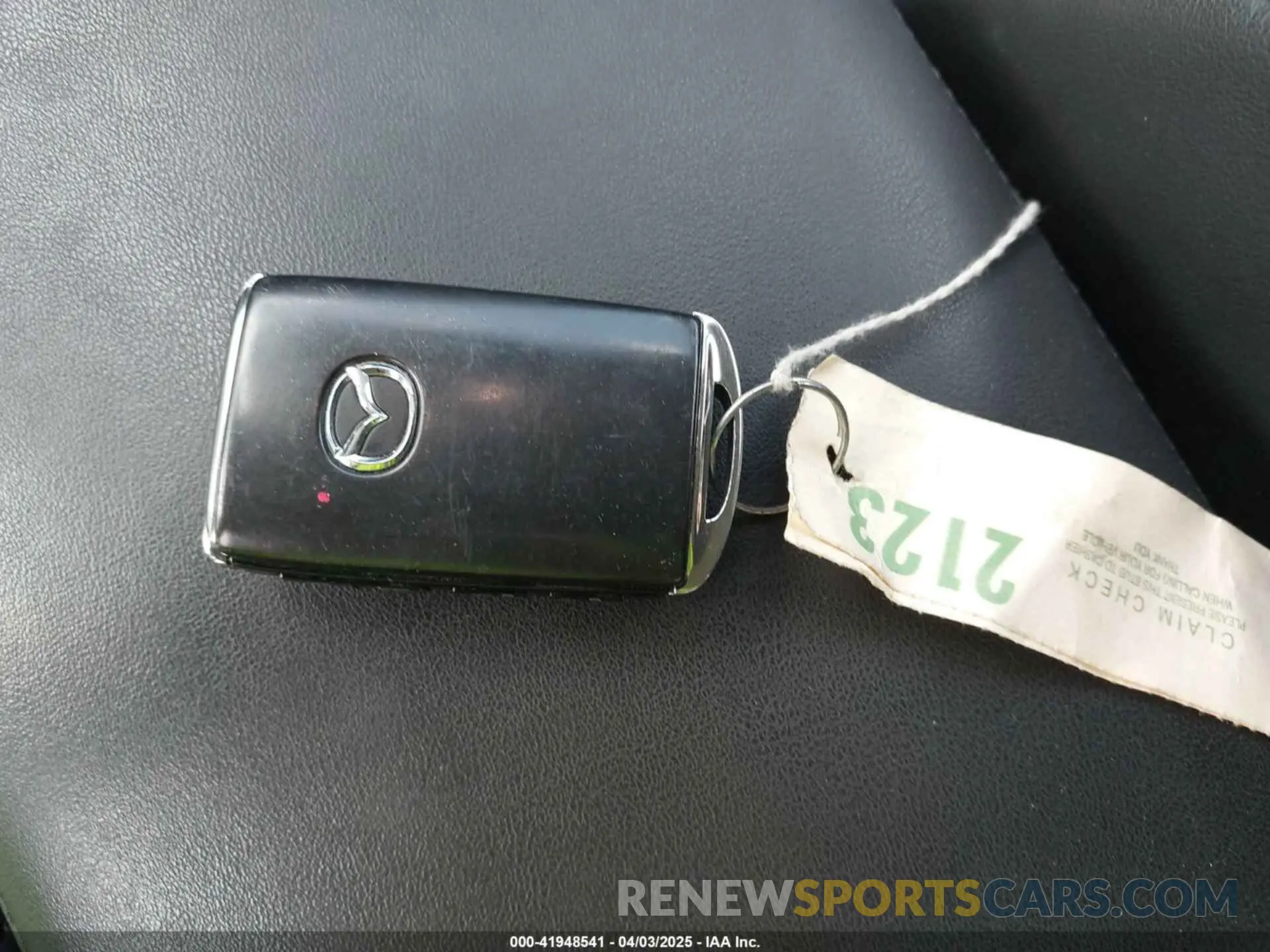 11 fotografías del automóvil dañado 3MZBPACL9LM127098 MAZDA MAZDA3 2020