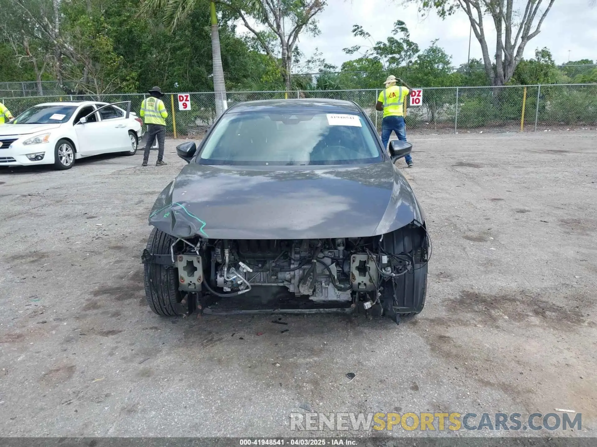 12 fotografías del automóvil dañado 3MZBPACL9LM127098 MAZDA MAZDA3 2020