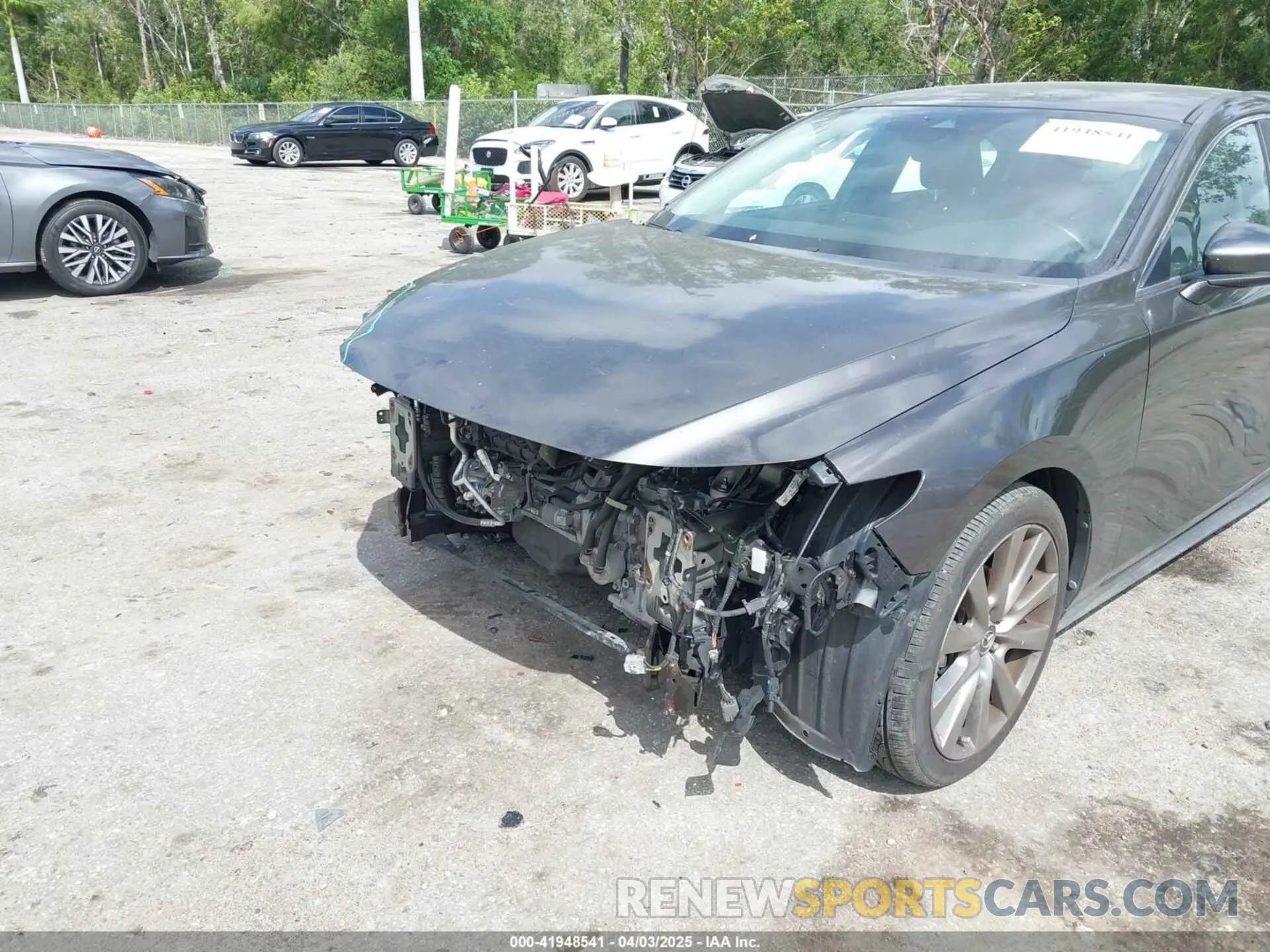 17 fotografías del automóvil dañado 3MZBPACL9LM127098 MAZDA MAZDA3 2020
