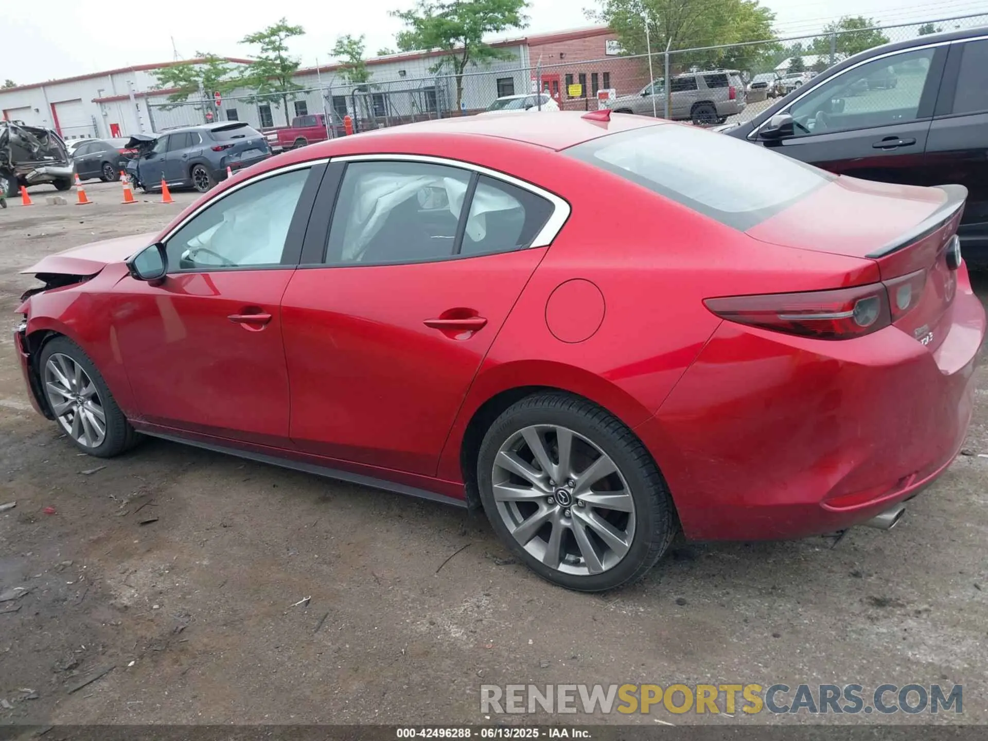 14 fotografías del automóvil dañado JM1BPAEM5L1168219 MAZDA MAZDA3 2020