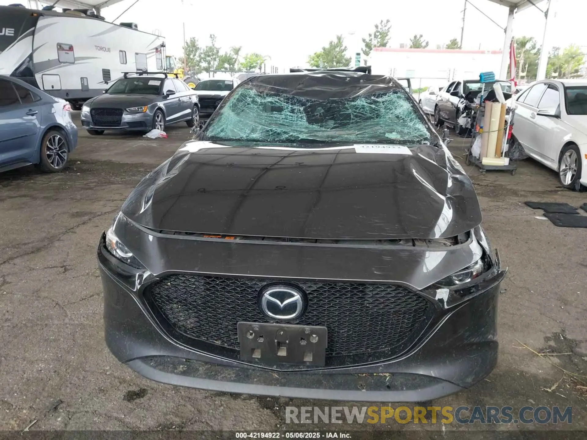 12 fotografías del automóvil dañado JM1BPALM0L1163707 MAZDA MAZDA3 2020