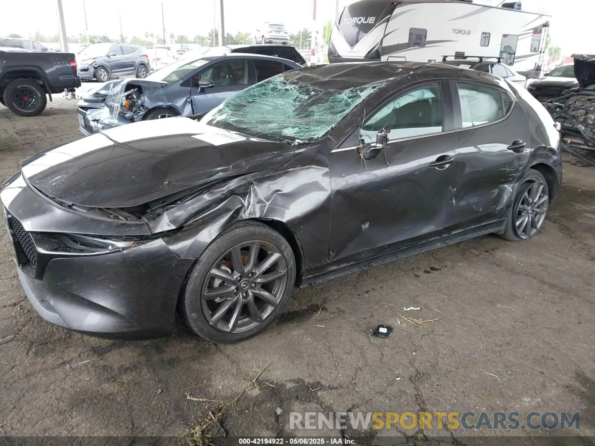 2 fotografías del automóvil dañado JM1BPALM0L1163707 MAZDA MAZDA3 2020
