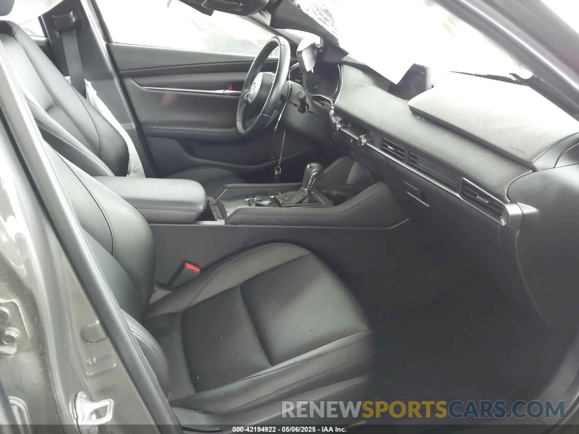 5 fotografías del automóvil dañado JM1BPALM0L1163707 MAZDA MAZDA3 2020
