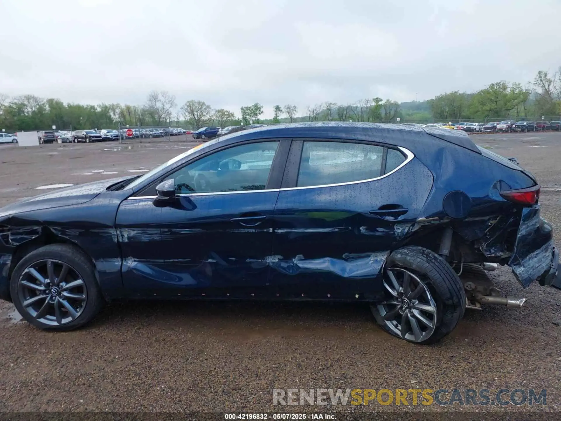 14 fotografías del automóvil dañado JM1BPALM1L1158967 MAZDA MAZDA3 2020
