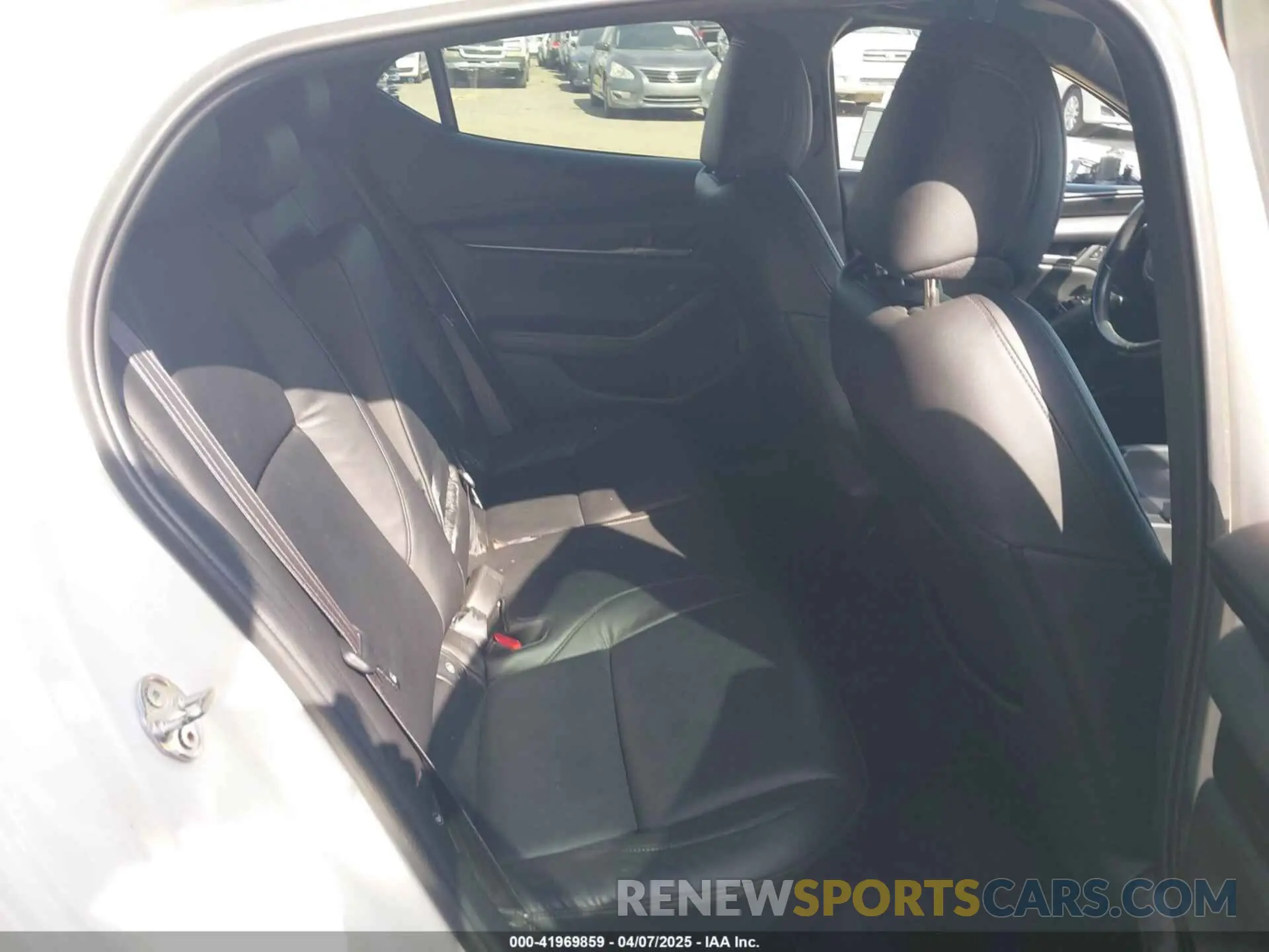 8 fotografías del automóvil dañado JM1BPALM1L1173422 MAZDA MAZDA3 2020