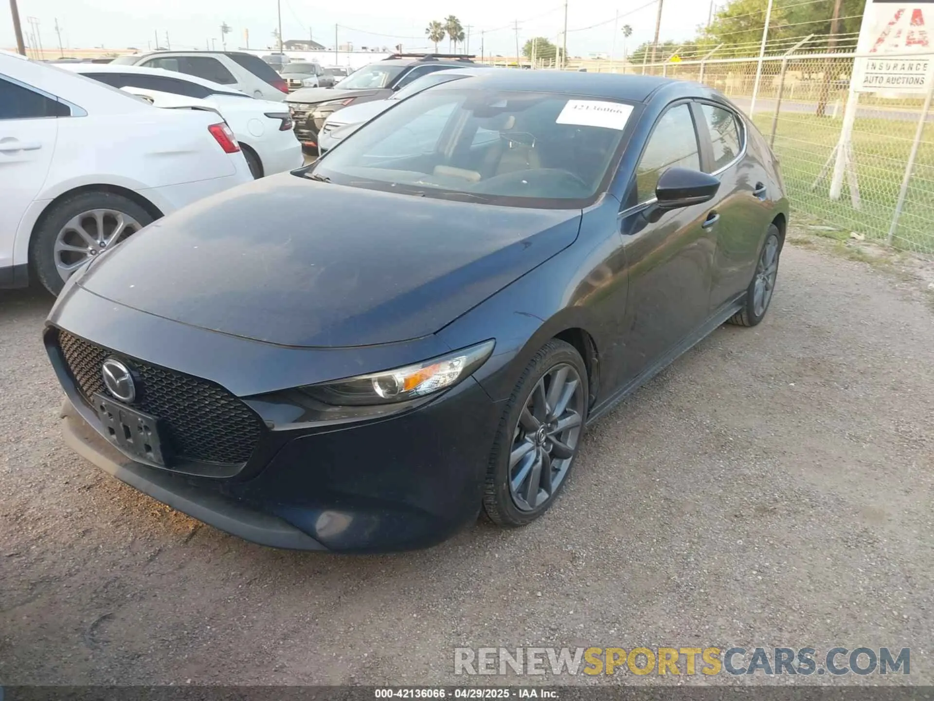 2 fotografías del automóvil dañado JM1BPAMM9L1167012 MAZDA MAZDA3 2020