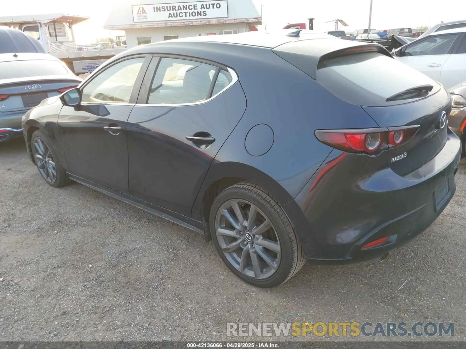 3 fotografías del automóvil dañado JM1BPAMM9L1167012 MAZDA MAZDA3 2020