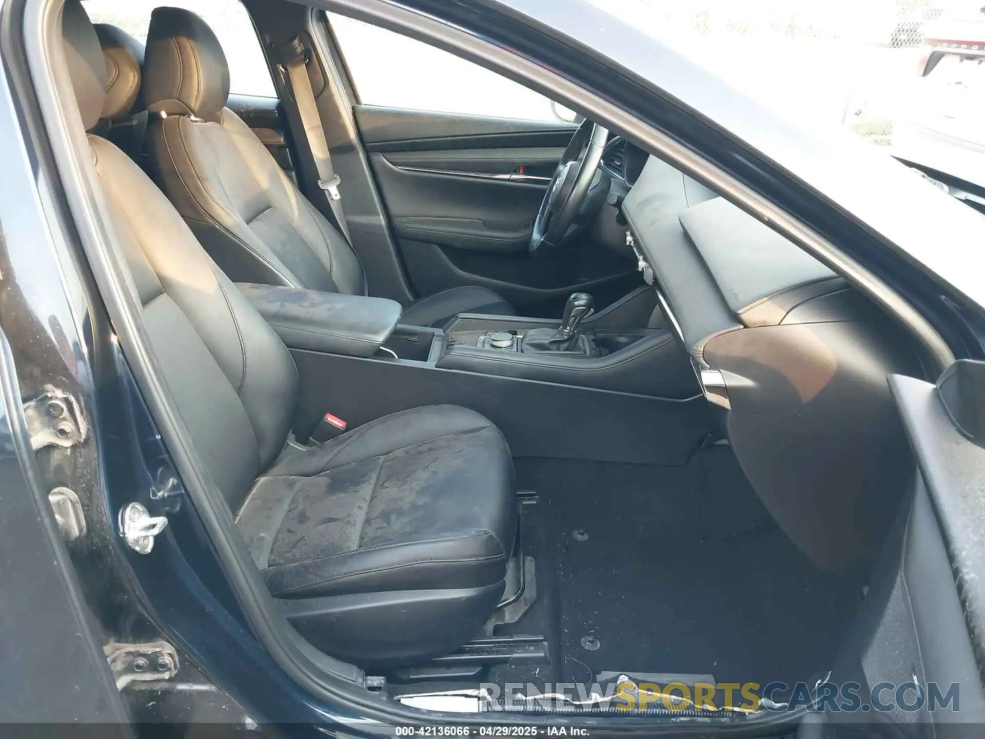 5 fotografías del automóvil dañado JM1BPAMM9L1167012 MAZDA MAZDA3 2020
