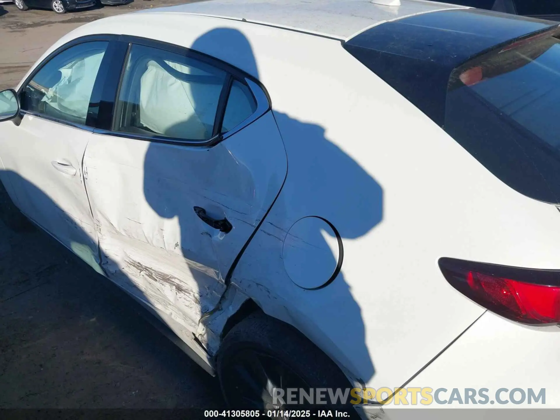 12 fotografías del automóvil dañado JM1BPANM4L1162203 MAZDA MAZDA3 2020