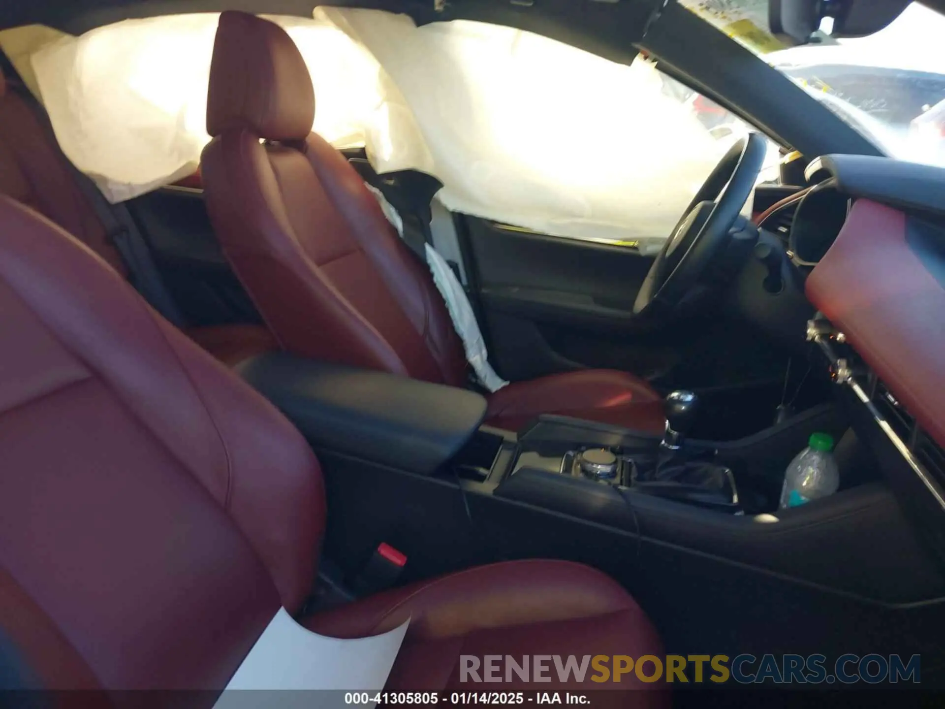 5 fotografías del automóvil dañado JM1BPANM4L1162203 MAZDA MAZDA3 2020