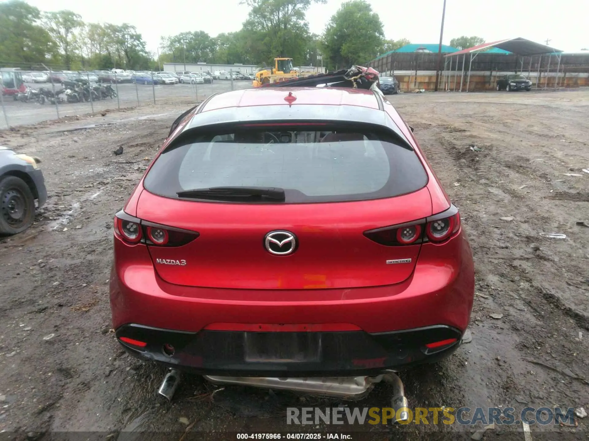 15 fotografías del automóvil dañado JM1BPANM8L1169929 MAZDA MAZDA3 2020