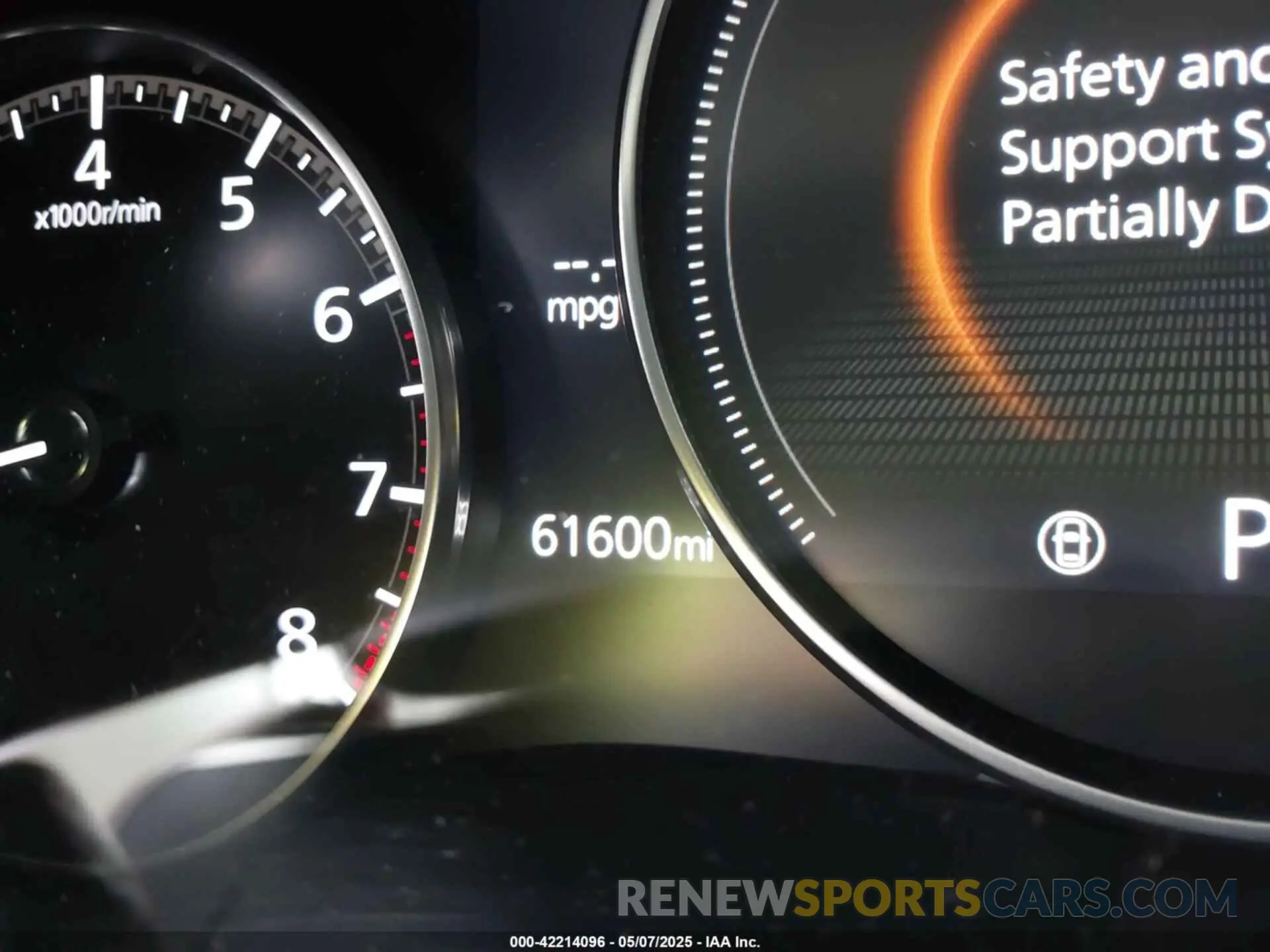 16 fotografías del automóvil dañado JM1BPBEM2L1163307 MAZDA MAZDA3 2020