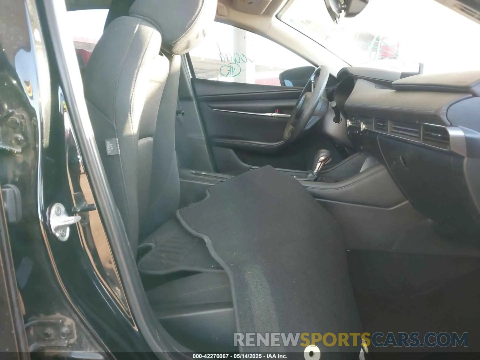 5 fotografías del automóvil dañado 3MZBPAAL7MM200585 MAZDA MAZDA3 2021
