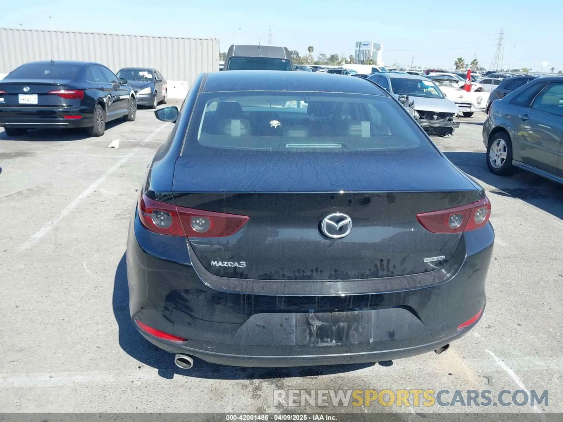 16 fotografías del automóvil dañado 3MZBPABL2MM250695 MAZDA MAZDA3 2021