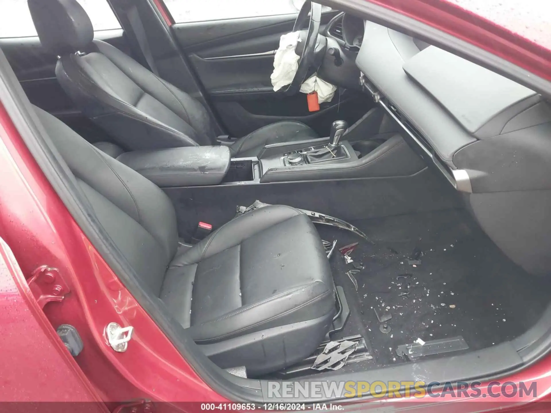 5 fotografías del automóvil dañado 3MZBPABLXMM251819 MAZDA MAZDA3 2021