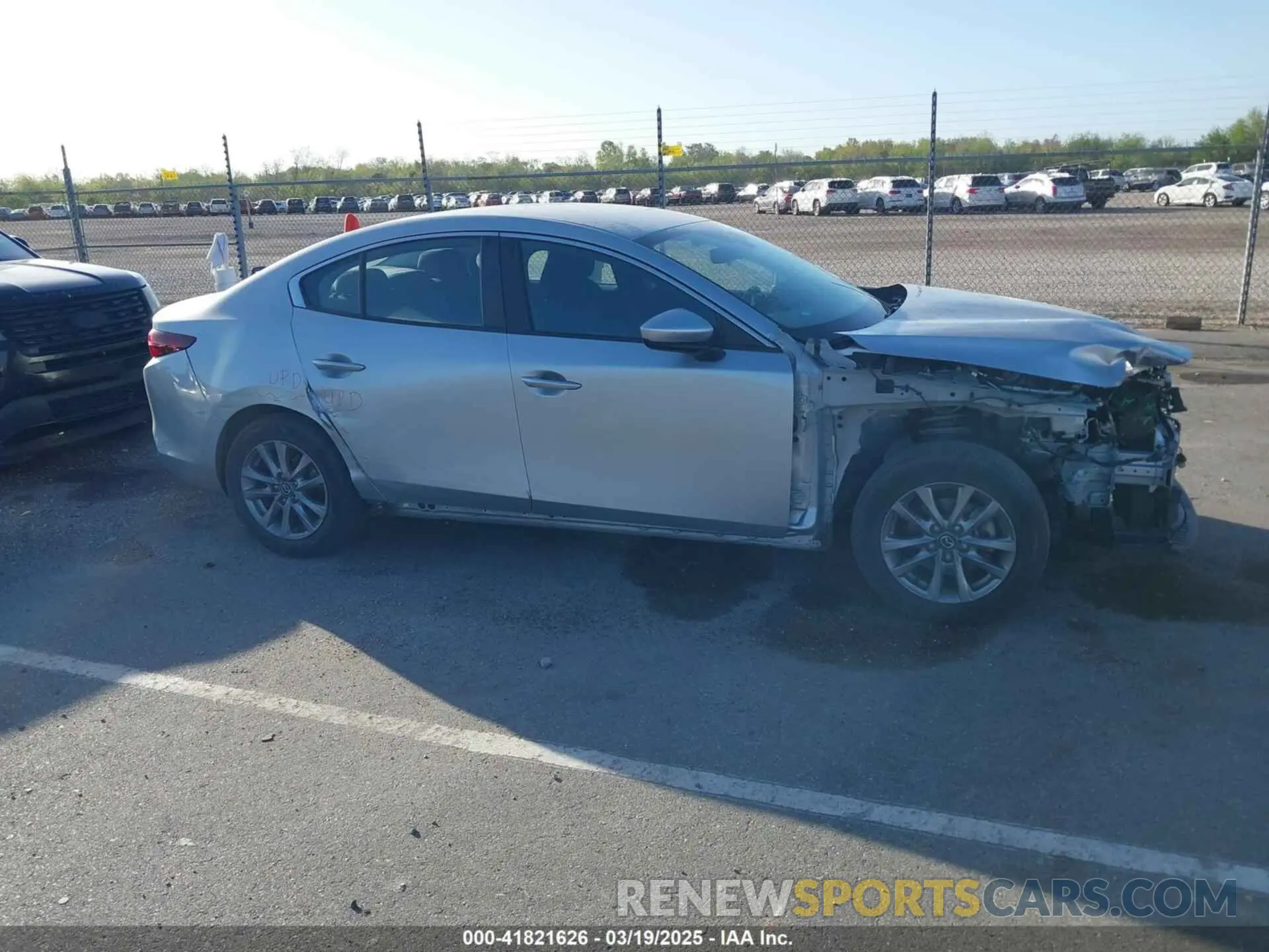 14 fotografías del automóvil dañado JM1BPAA71M1335435 MAZDA MAZDA3 2021