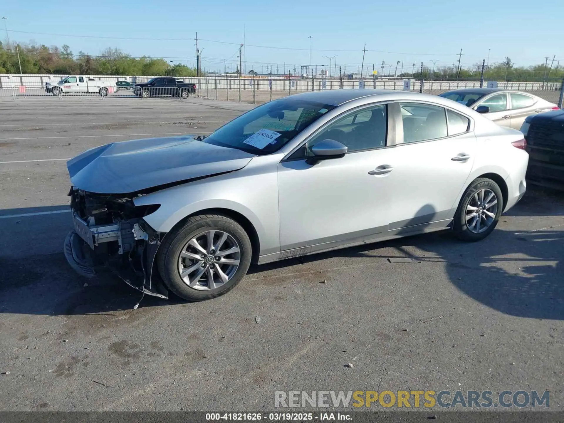 2 fotografías del automóvil dañado JM1BPAA71M1335435 MAZDA MAZDA3 2021