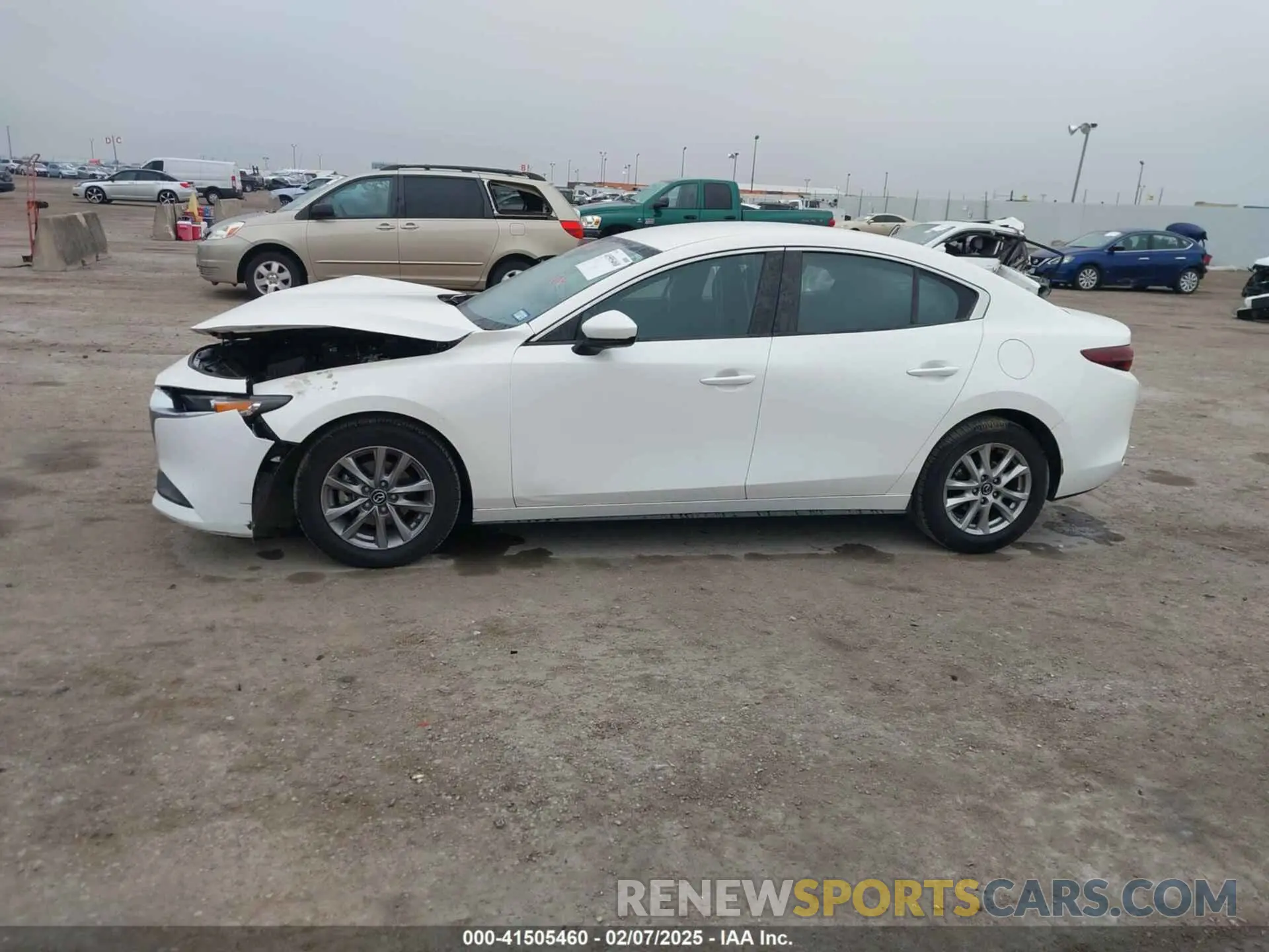 14 fotografías del automóvil dañado JM1BPAAL1M1327770 MAZDA MAZDA3 2021