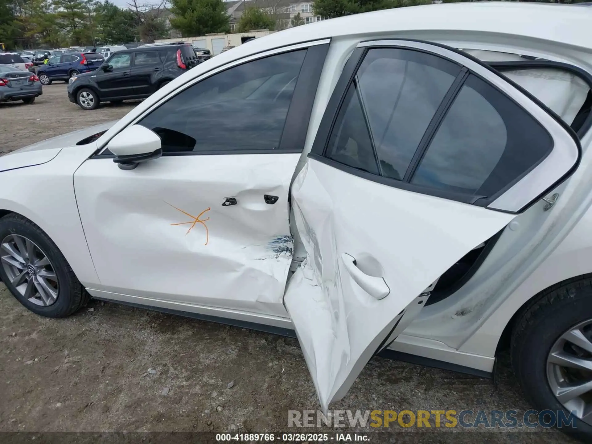 17 fotografías del automóvil dañado JM1BPAAL6M1310589 MAZDA MAZDA3 2021