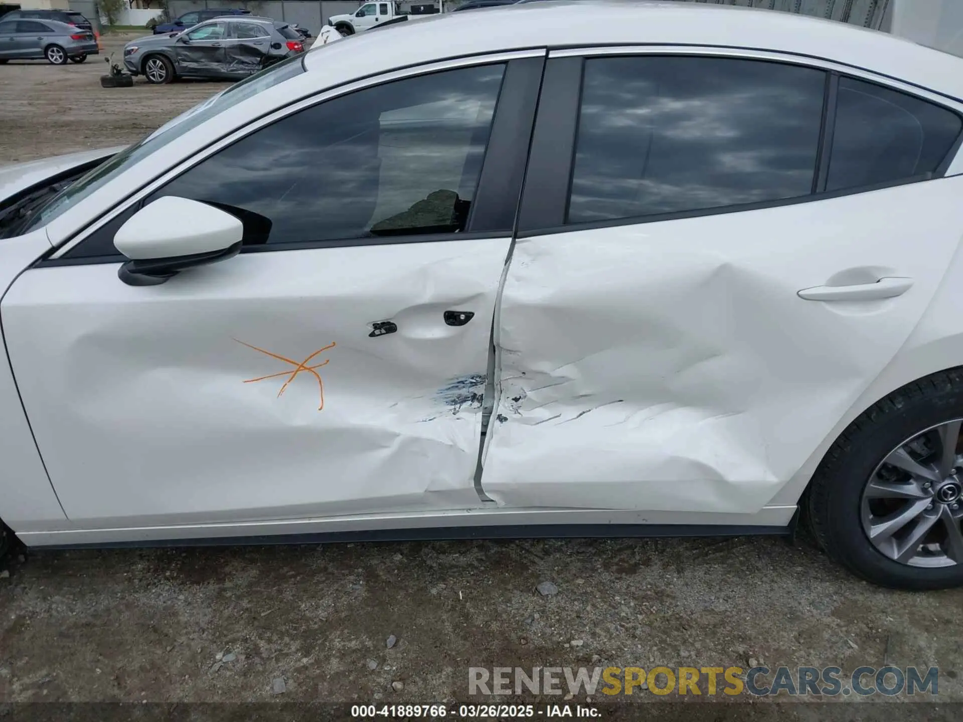 6 fotografías del automóvil dañado JM1BPAAL6M1310589 MAZDA MAZDA3 2021