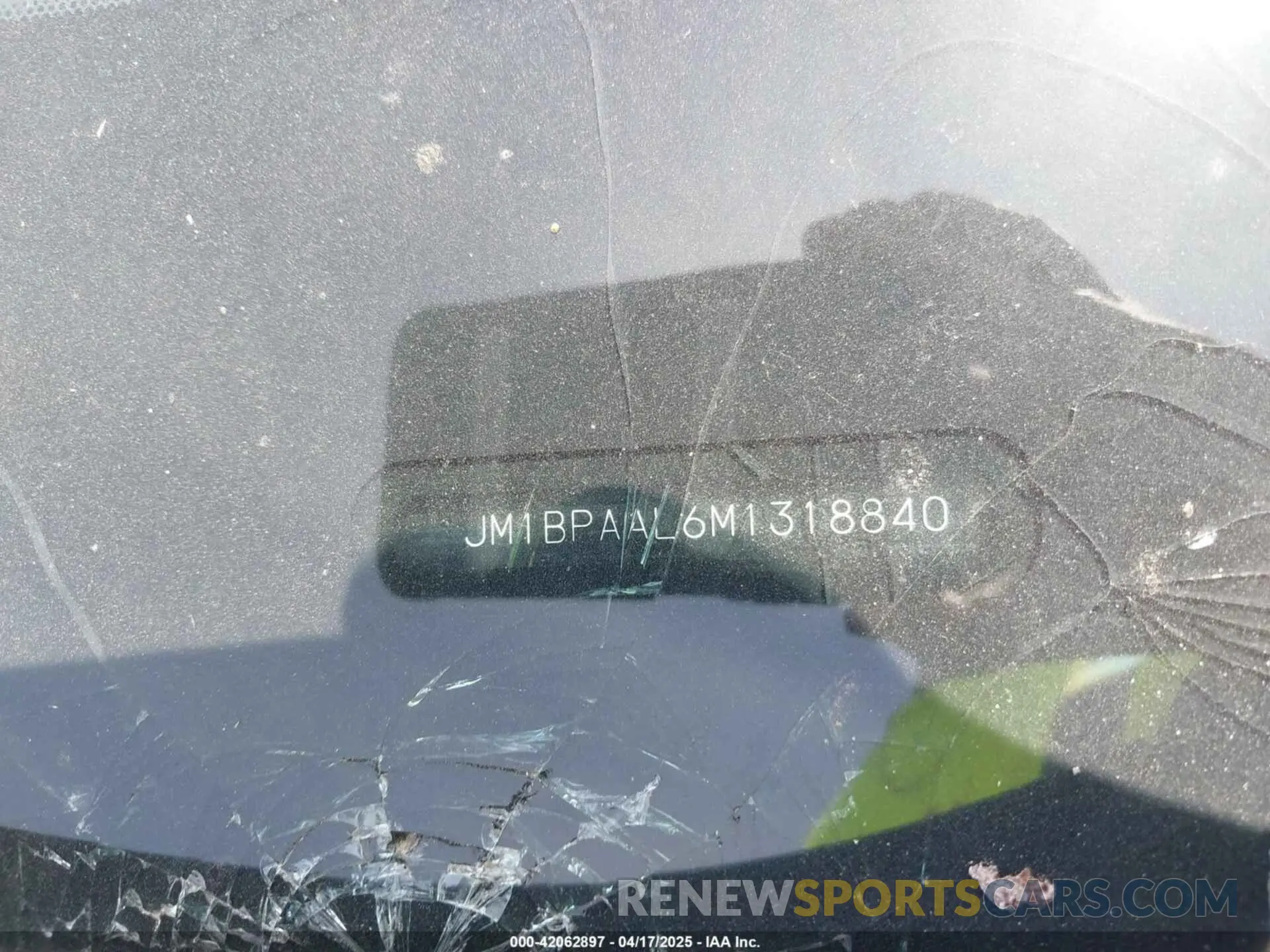 9 fotografías del automóvil dañado JM1BPAAL6M1318840 MAZDA MAZDA3 2021