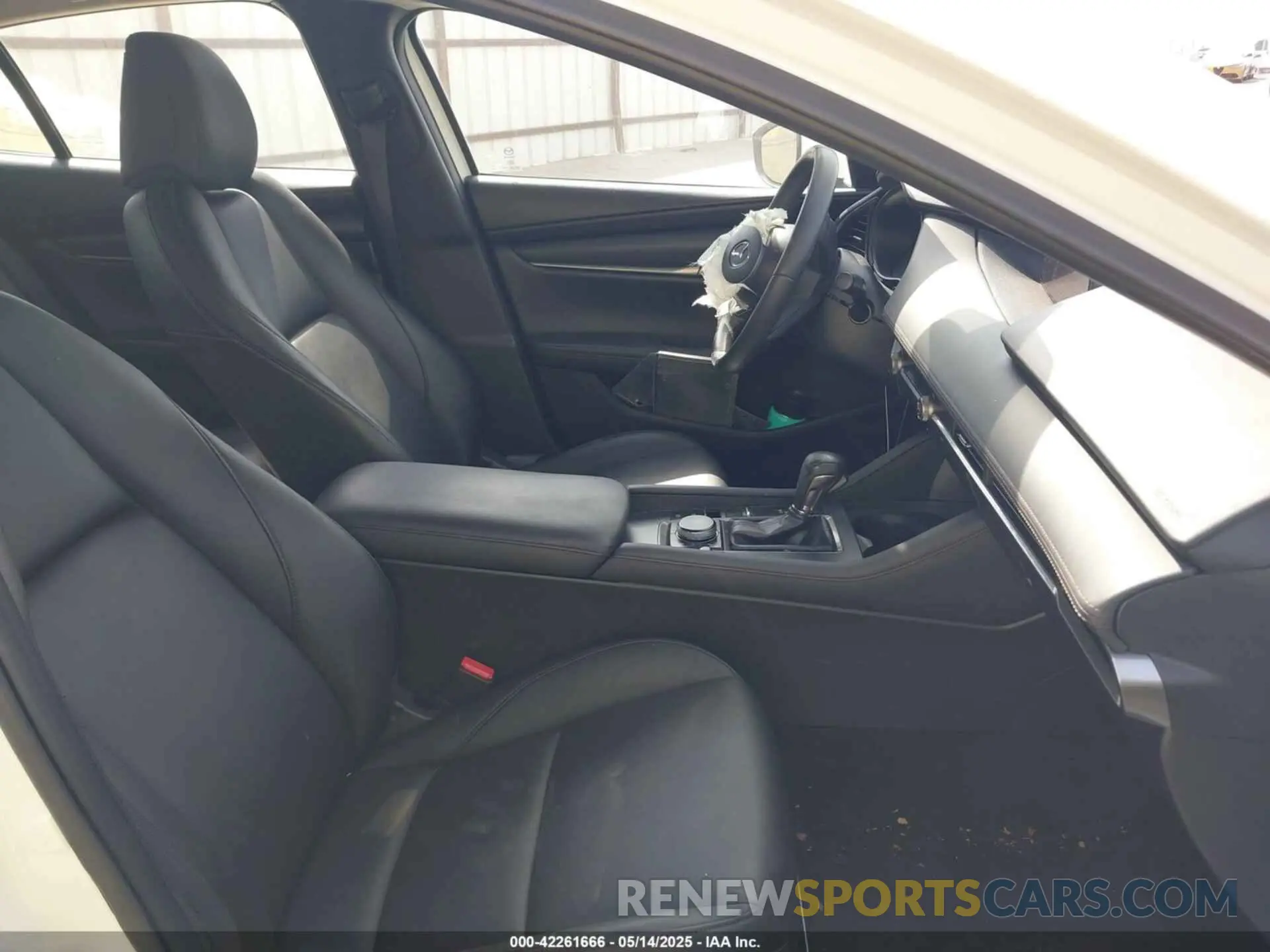 5 fotografías del automóvil dañado JM1BPABL0M1317620 MAZDA MAZDA3 2021