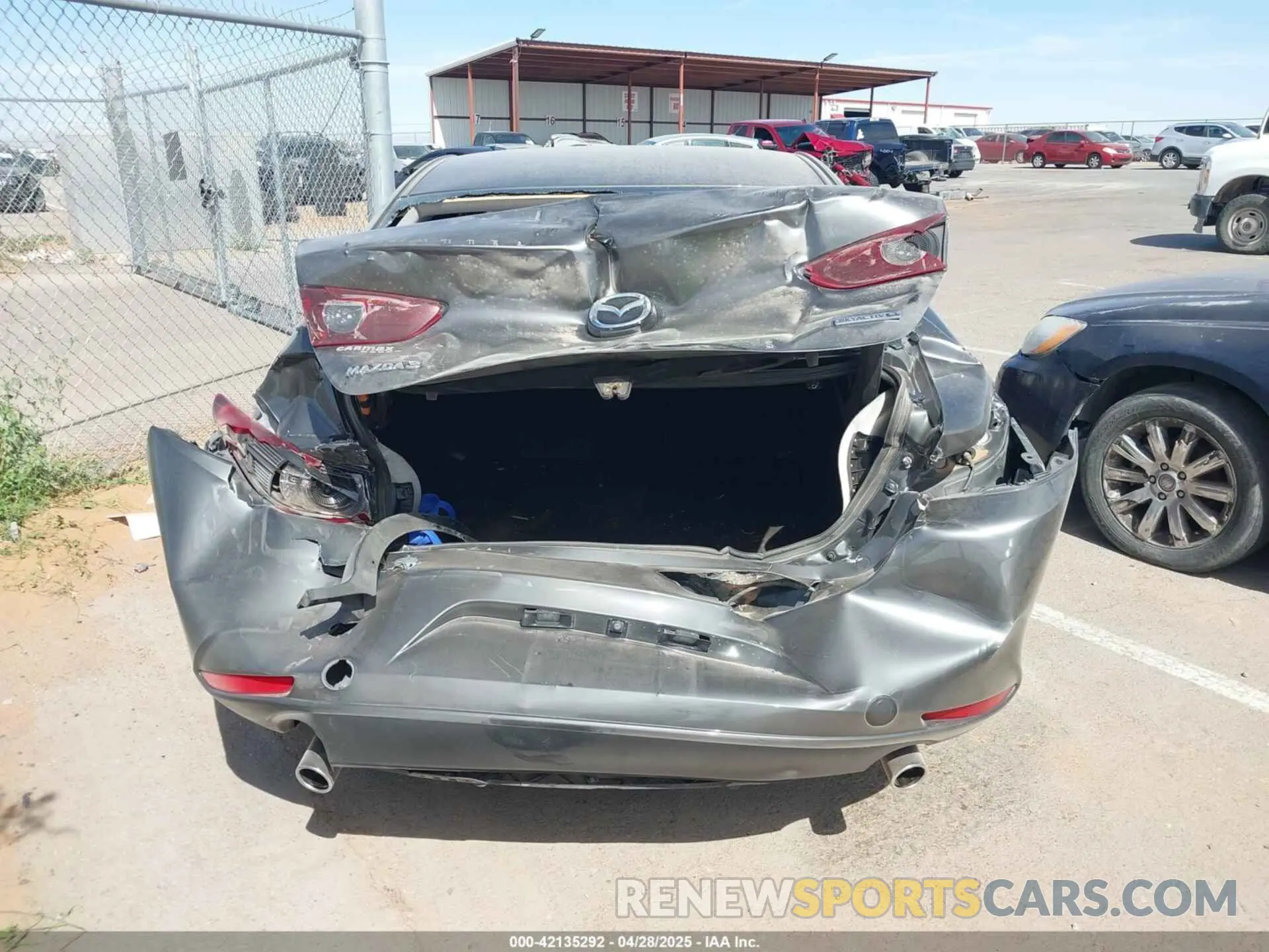 6 fotografías del automóvil dañado JM1BPABL7M1334057 MAZDA MAZDA3 2021
