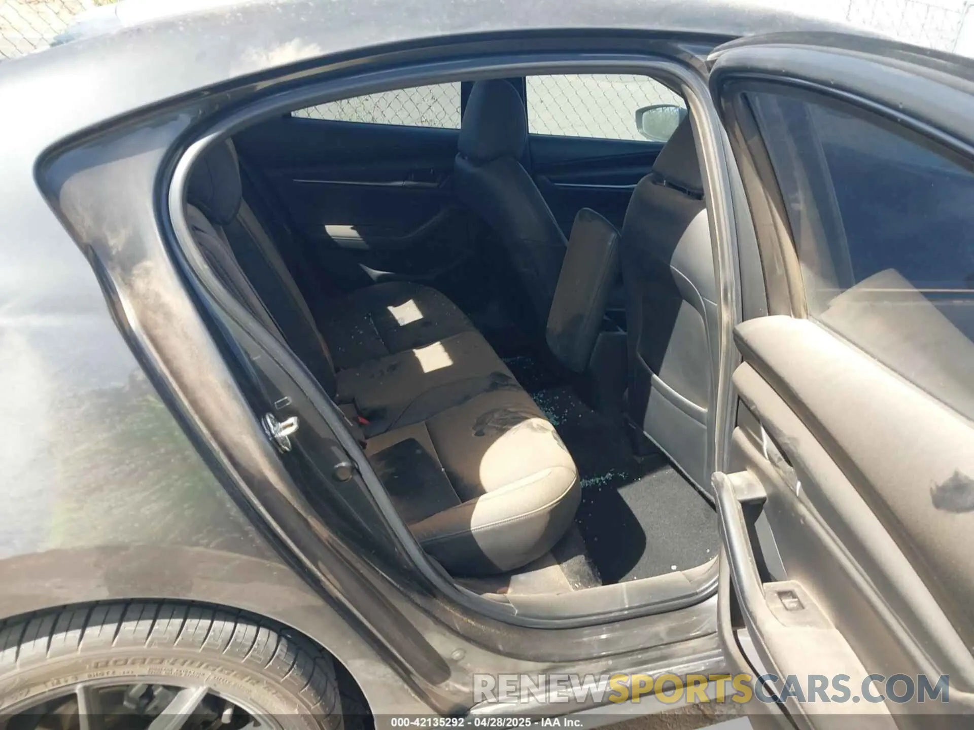 8 fotografías del automóvil dañado JM1BPABL7M1334057 MAZDA MAZDA3 2021