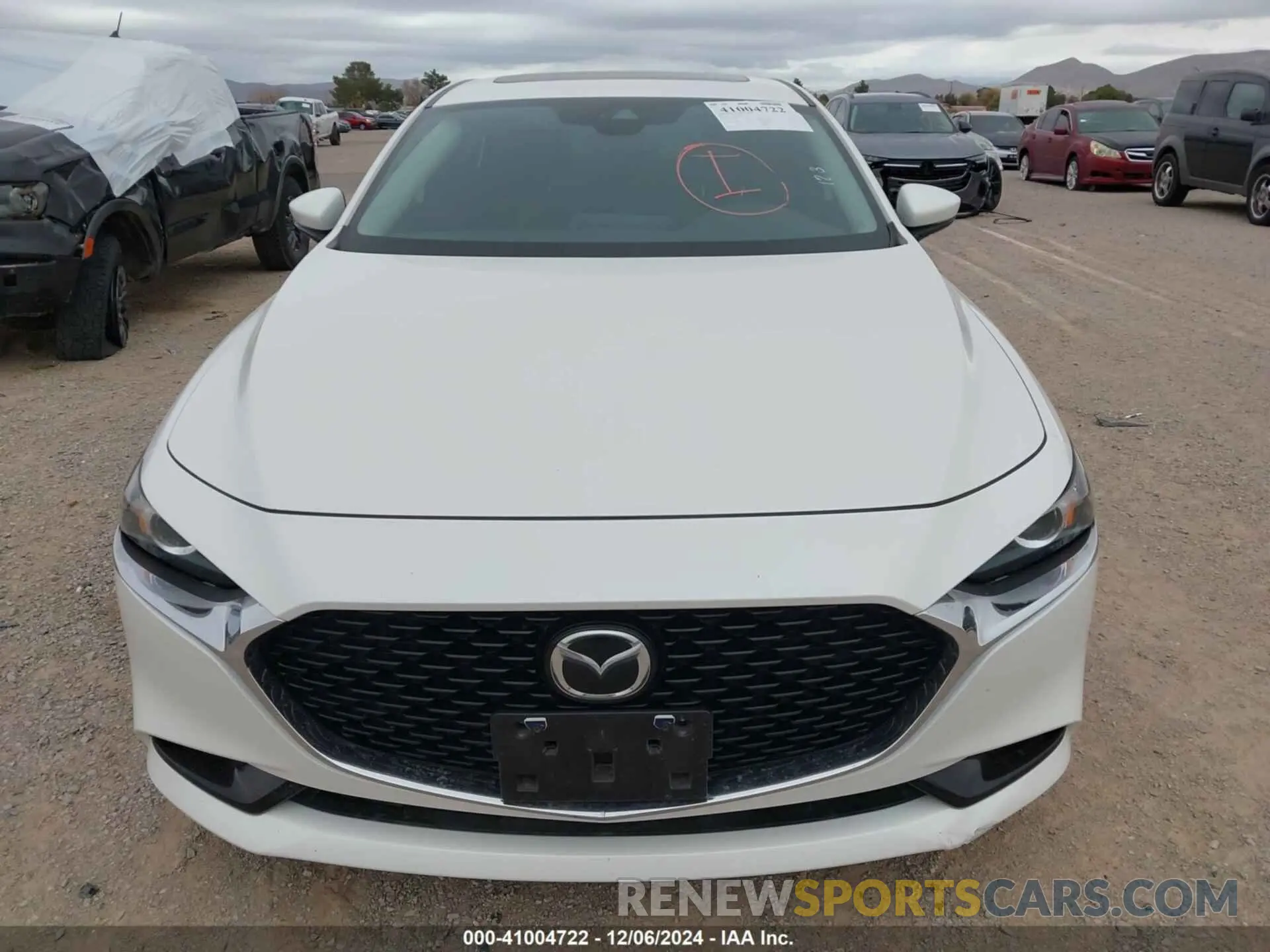 12 fotografías del automóvil dañado JM1BPACL1M1318242 MAZDA MAZDA3 2021