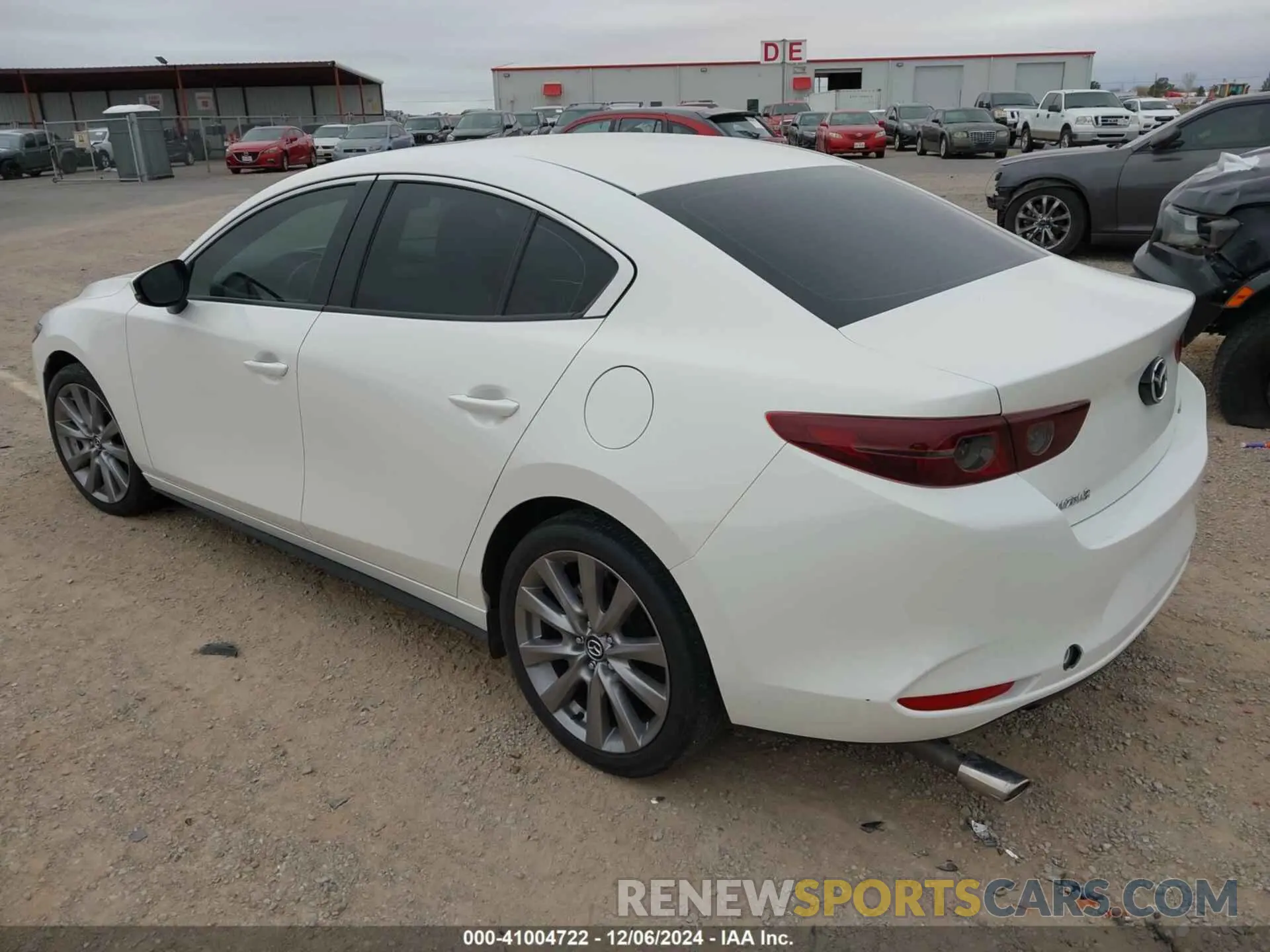 3 fotografías del automóvil dañado JM1BPACL1M1318242 MAZDA MAZDA3 2021