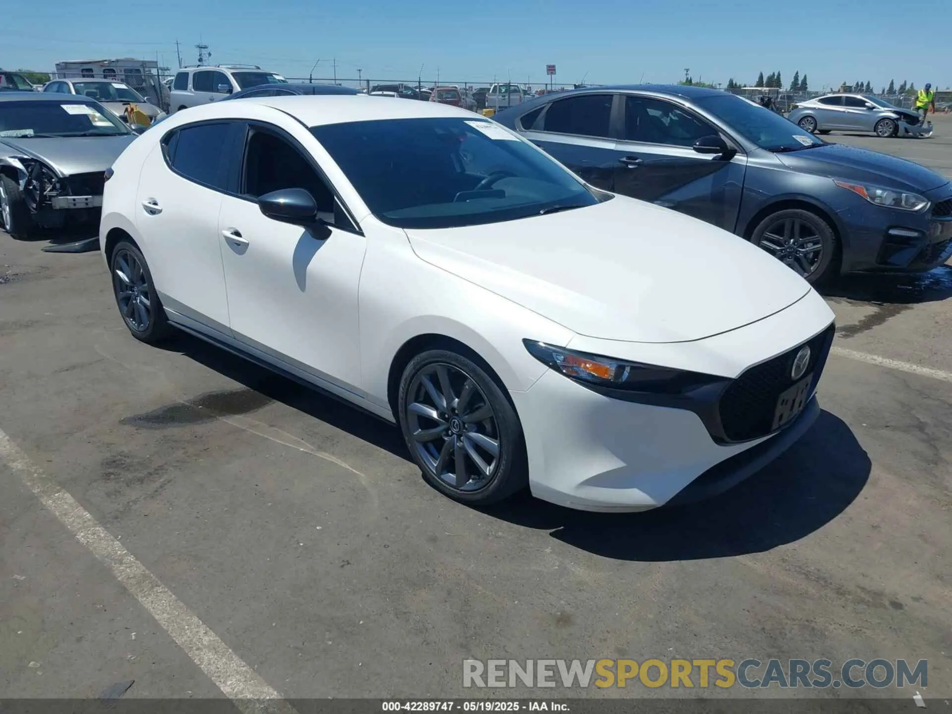1 fotografías del automóvil dañado JM1BPAKLXM1321304 MAZDA MAZDA3 2021
