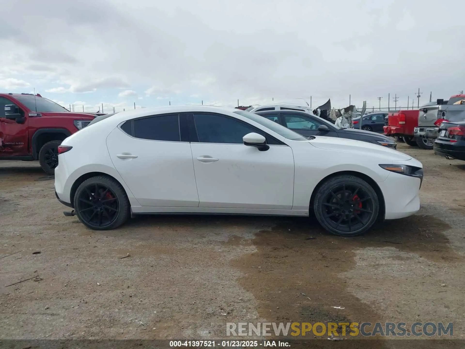 12 fotografías del automóvil dañado JM1BPAML0M1302385 MAZDA MAZDA3 2021