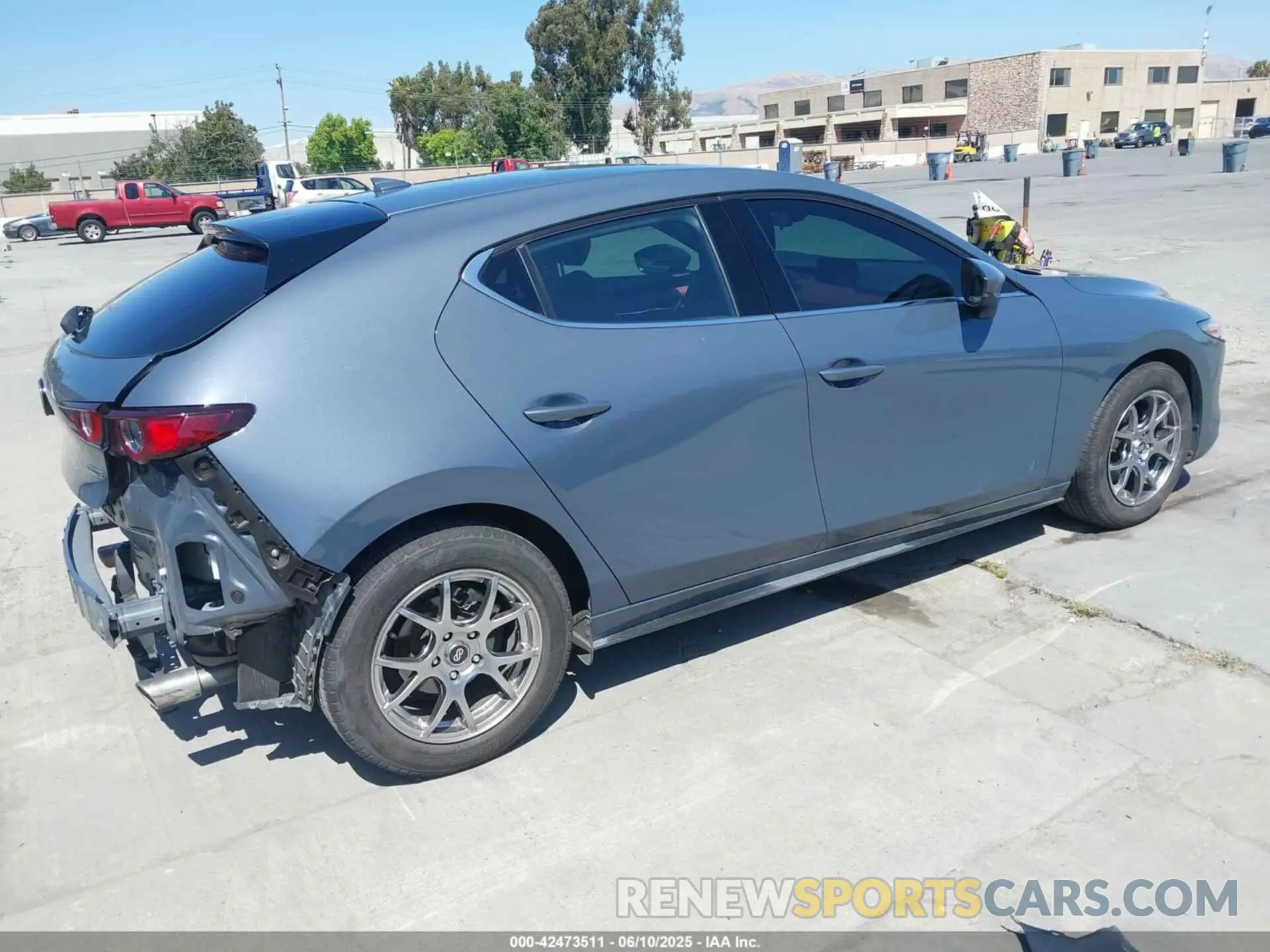 4 fotografías del automóvil dañado JM1BPAML0M1348671 MAZDA MAZDA3 2021