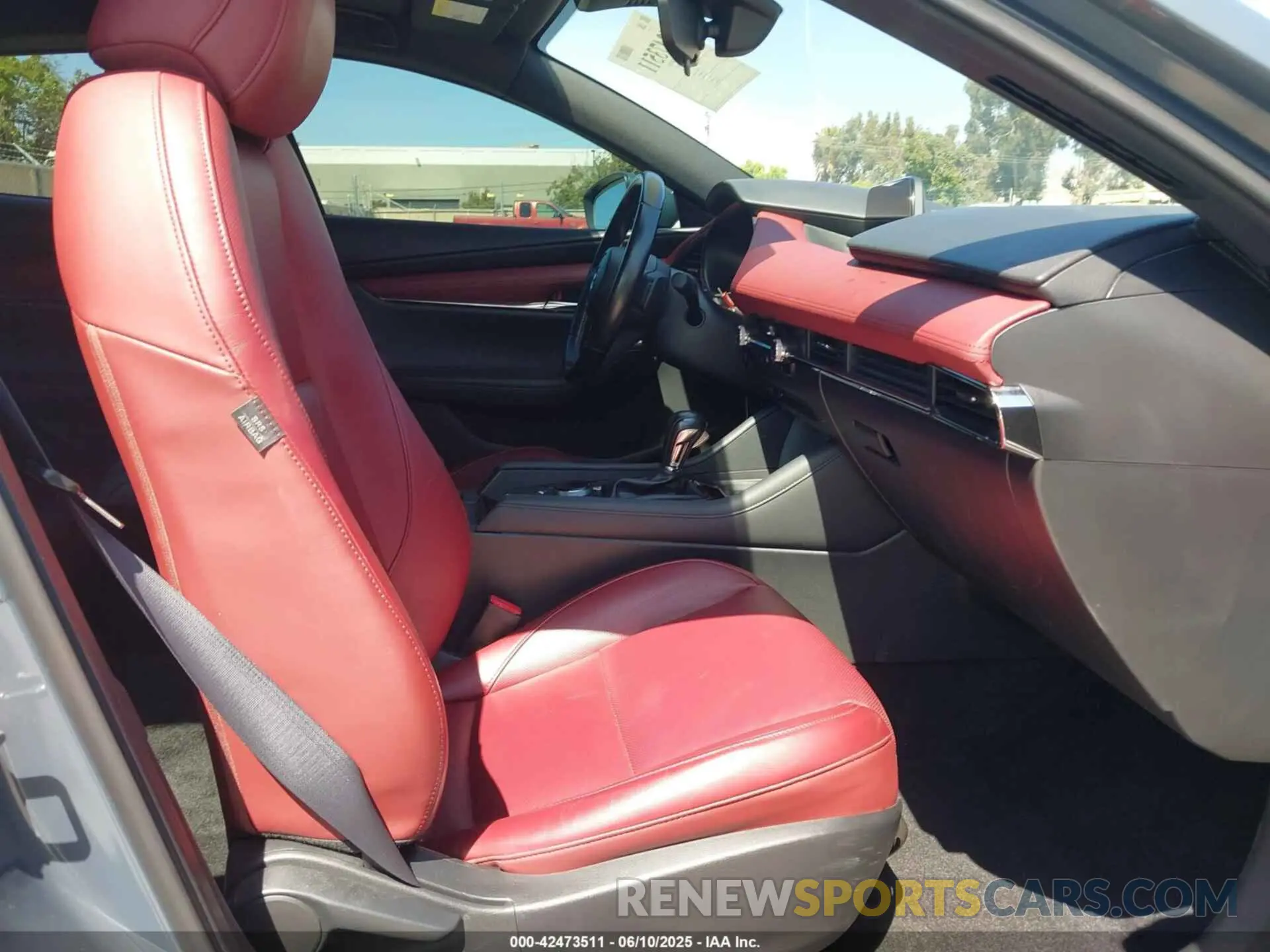 5 fotografías del automóvil dañado JM1BPAML0M1348671 MAZDA MAZDA3 2021