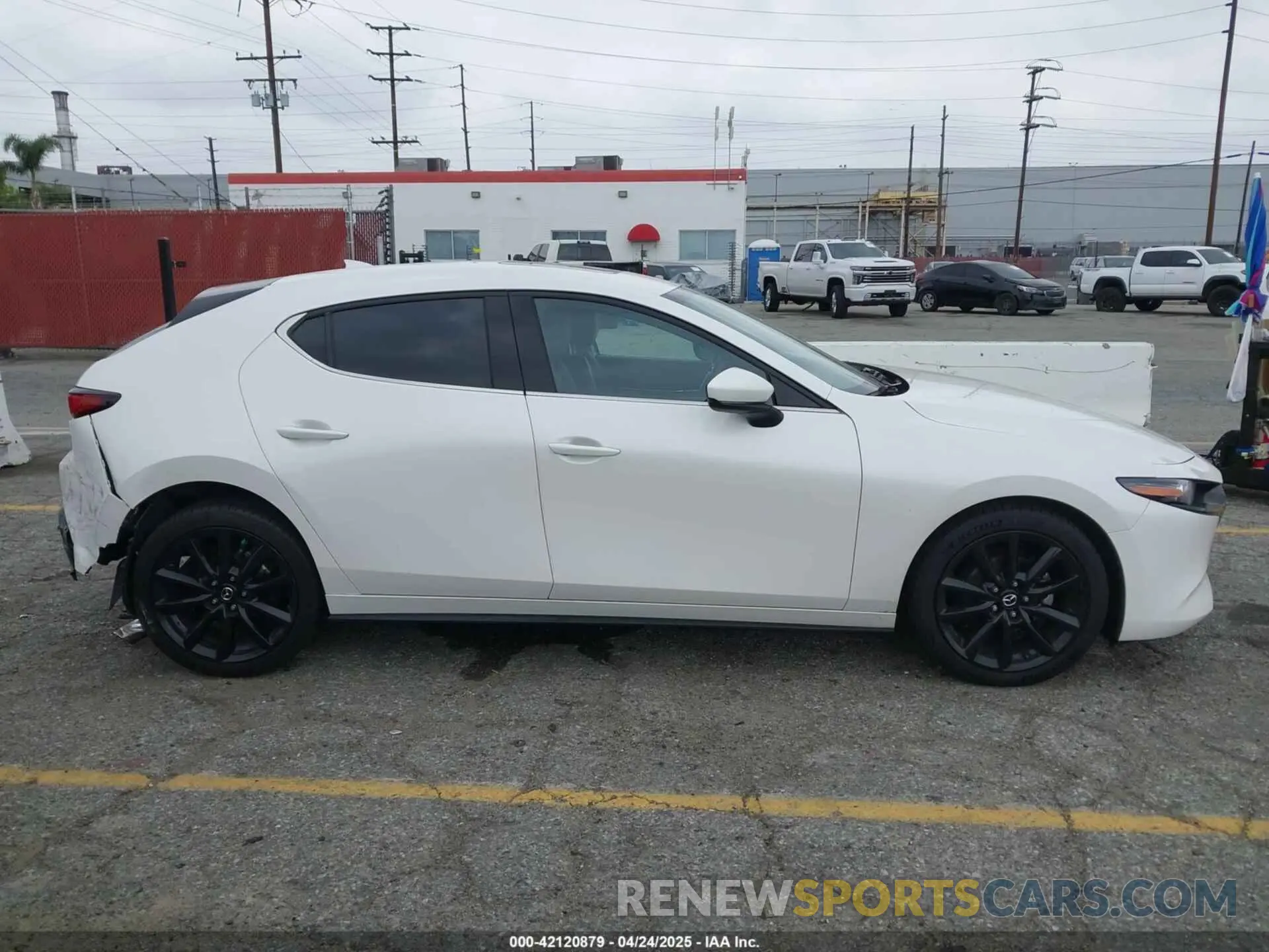13 fotografías del automóvil dañado JM1BPAML3M1307029 MAZDA MAZDA3 2021