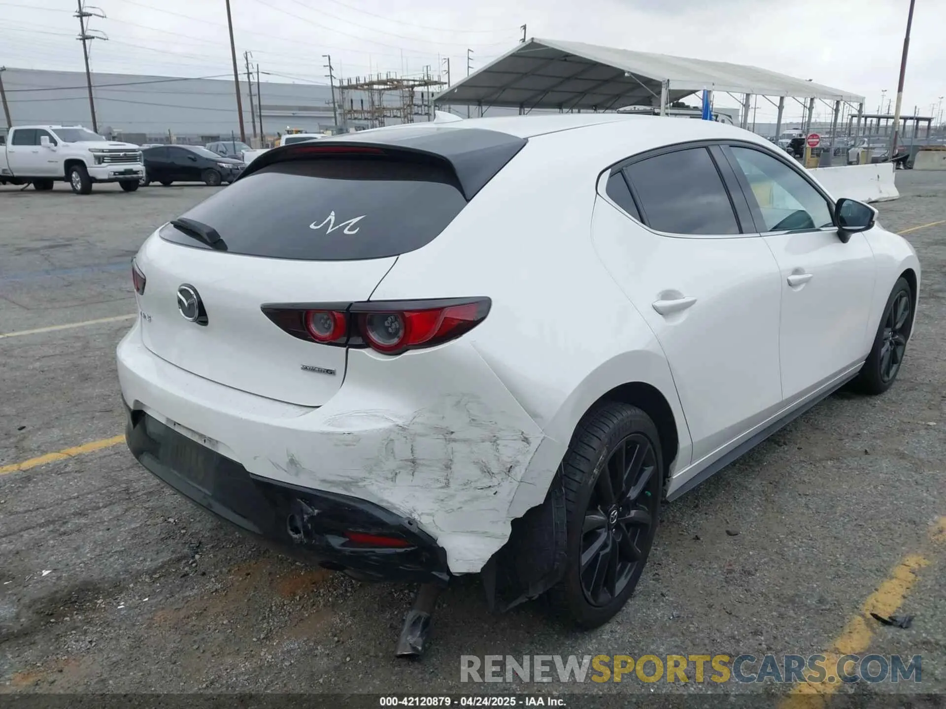17 fotografías del automóvil dañado JM1BPAML3M1307029 MAZDA MAZDA3 2021
