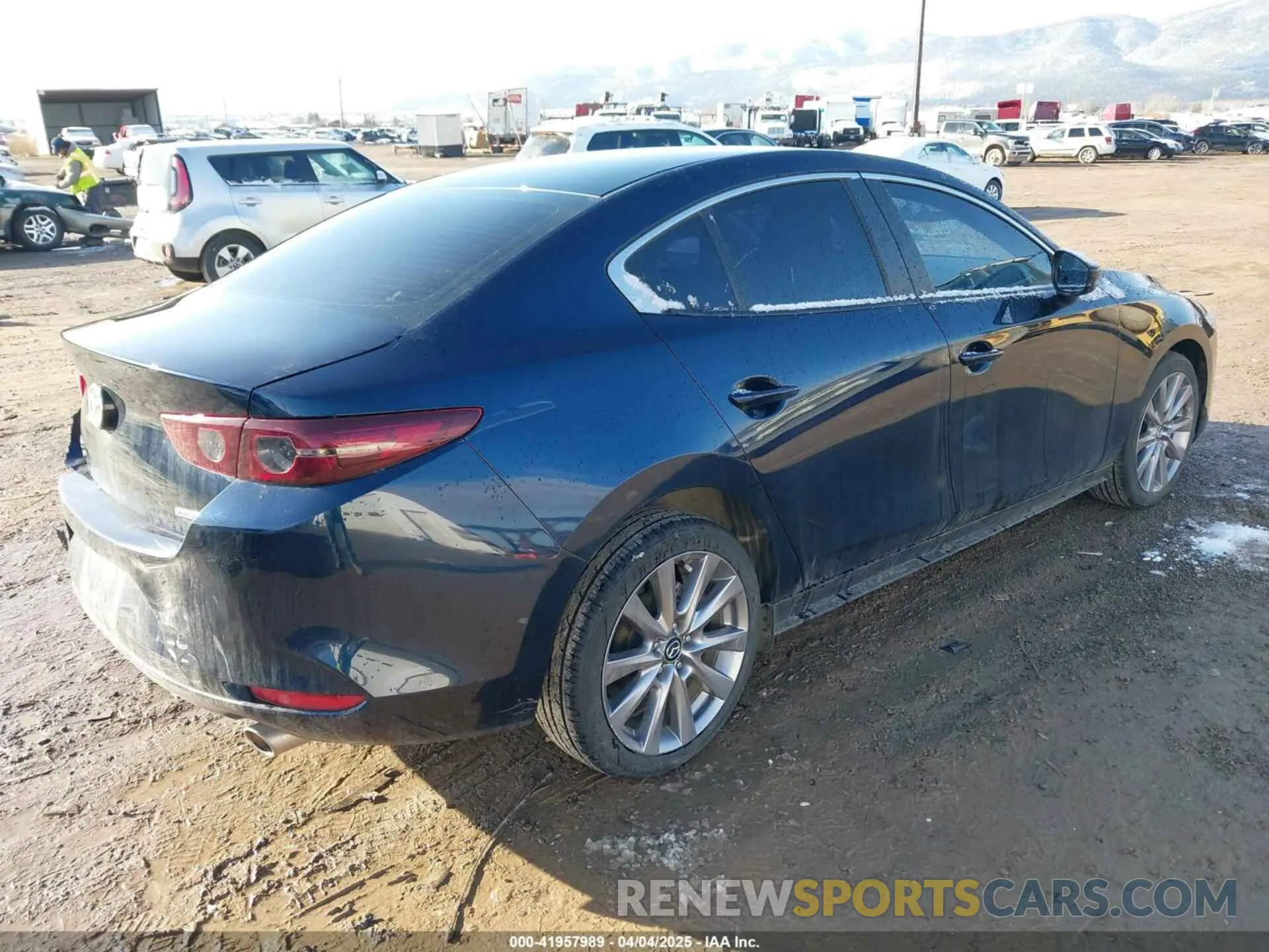 4 fotografías del automóvil dañado JM1BPBBL5M1346858 MAZDA MAZDA3 2021