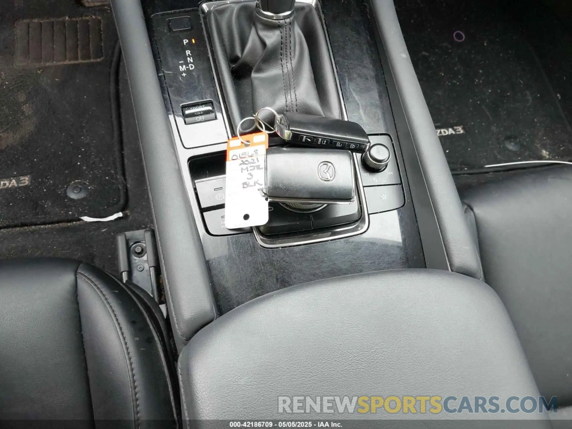 11 fotografías del automóvil dañado JM1BPBCL4M1328334 MAZDA MAZDA3 2021